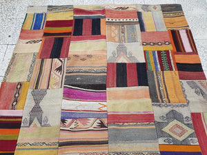 Vintage Turkish Kilim Rug 4'10'' x 6'6''