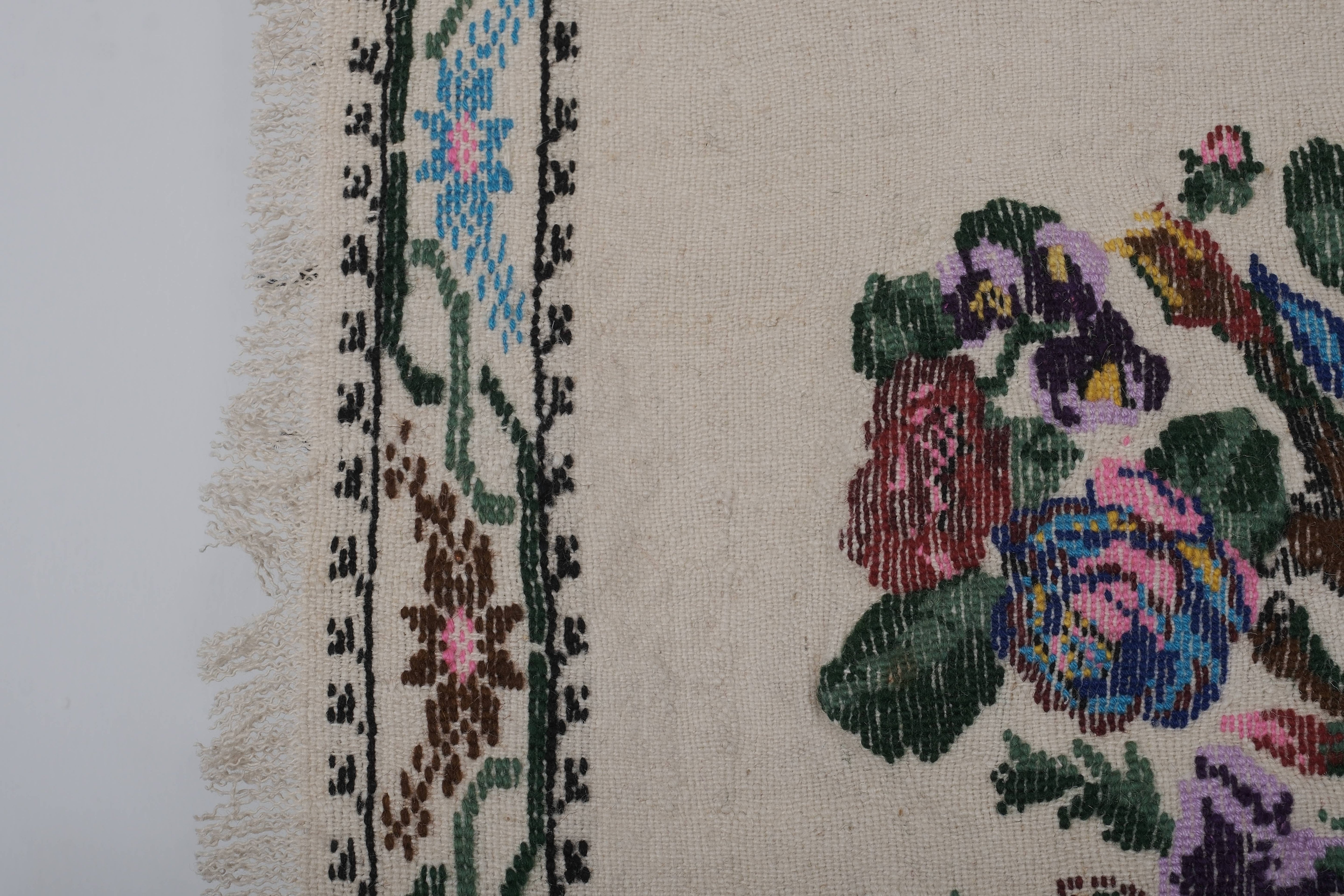 Vintage Turkish Kilim Rug 5'6'' x 7'6''