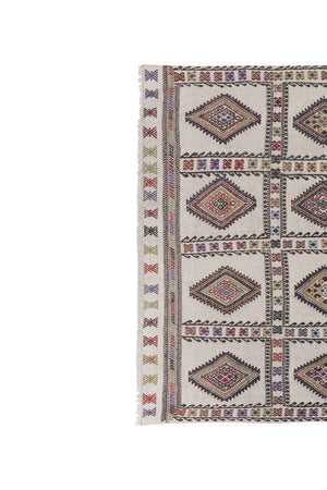 Vintage Turkish Kilim Rug 4'11'' x 6'10''