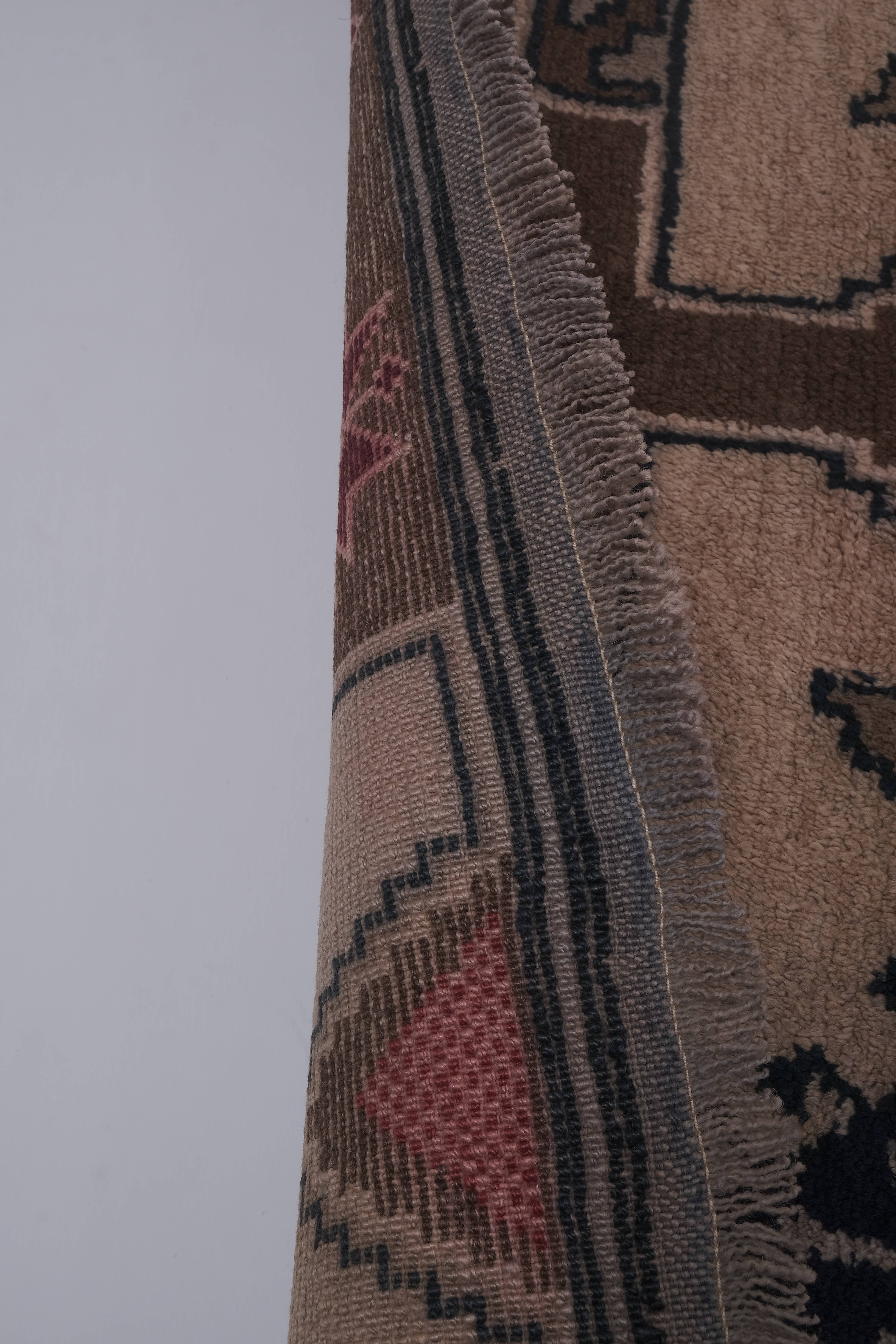 Vintage Turkish Karapinar Rug 4'6'' x 8'