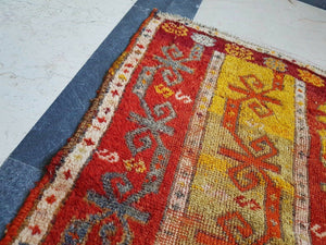 Vintage Anatolian Yastik Rug 22'' x 37''