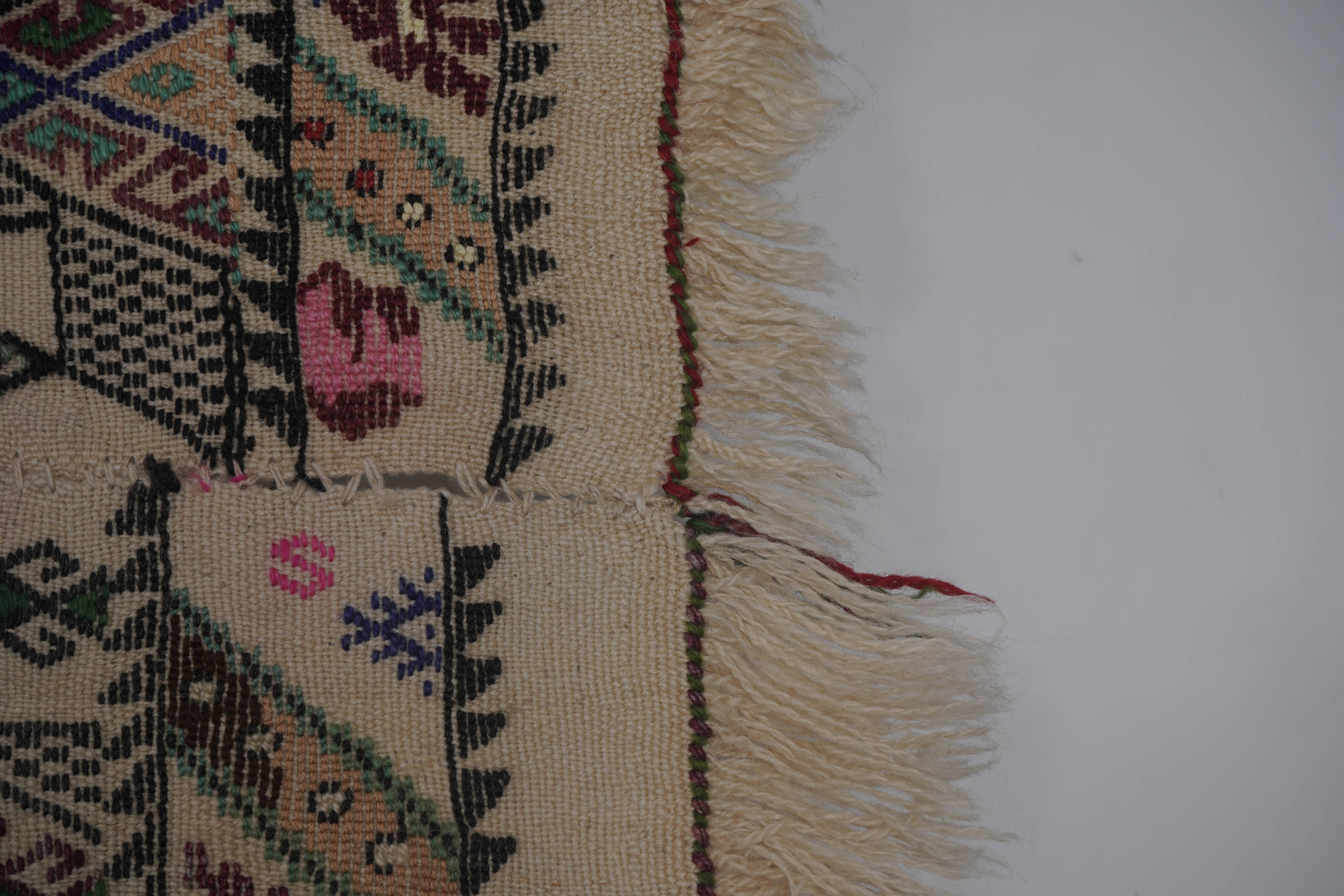 Vintage Turkish Kilim Rug 5'6'' x 7'6''