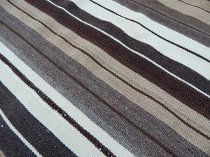 Vintage Turkish Kilim Rug 5' x 8'5''