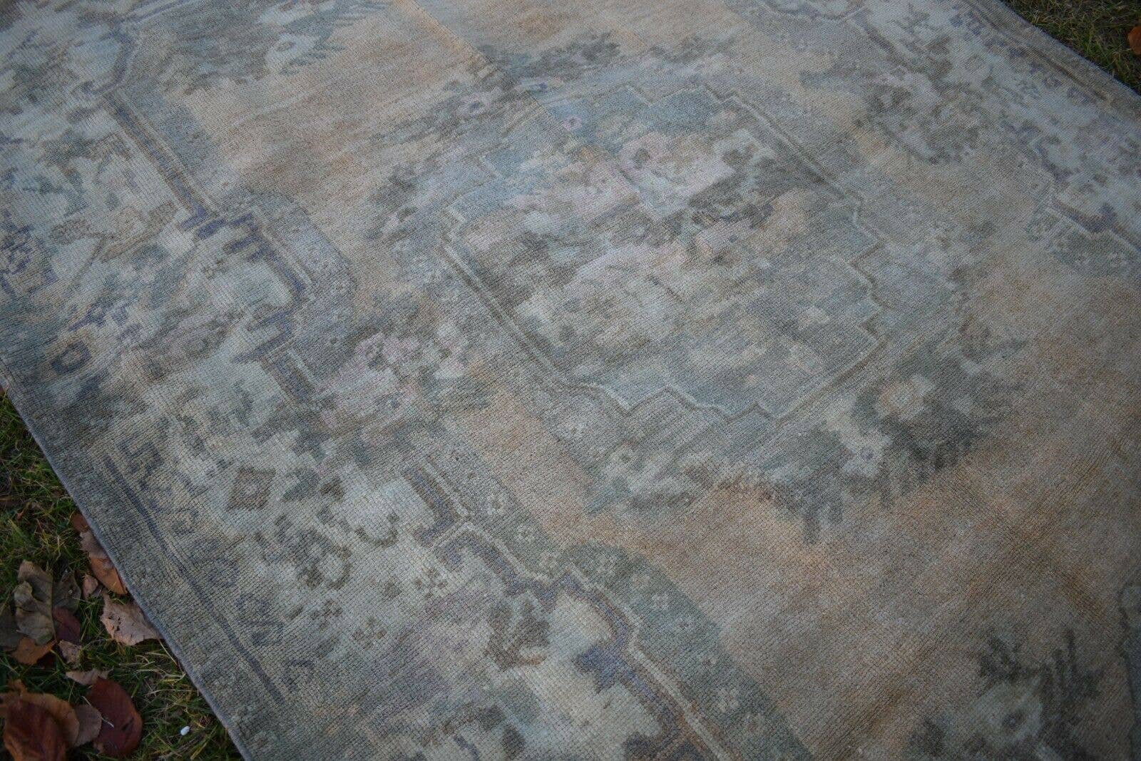 Vintage Turkish Karapinar Rug 4'11'' x 6'7''