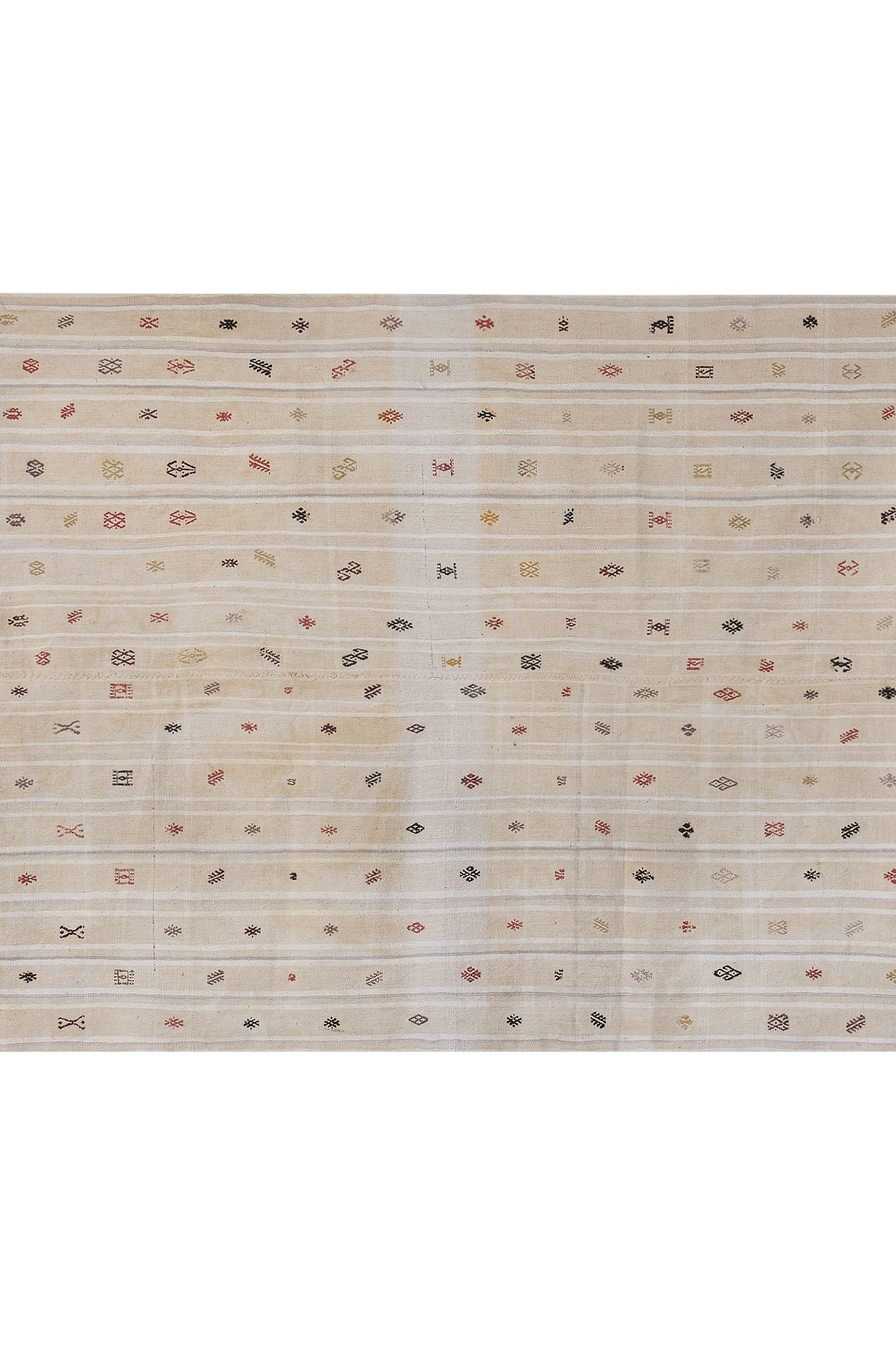 Vintage Turkish Kilim Rug 4'1'' x 6'9''