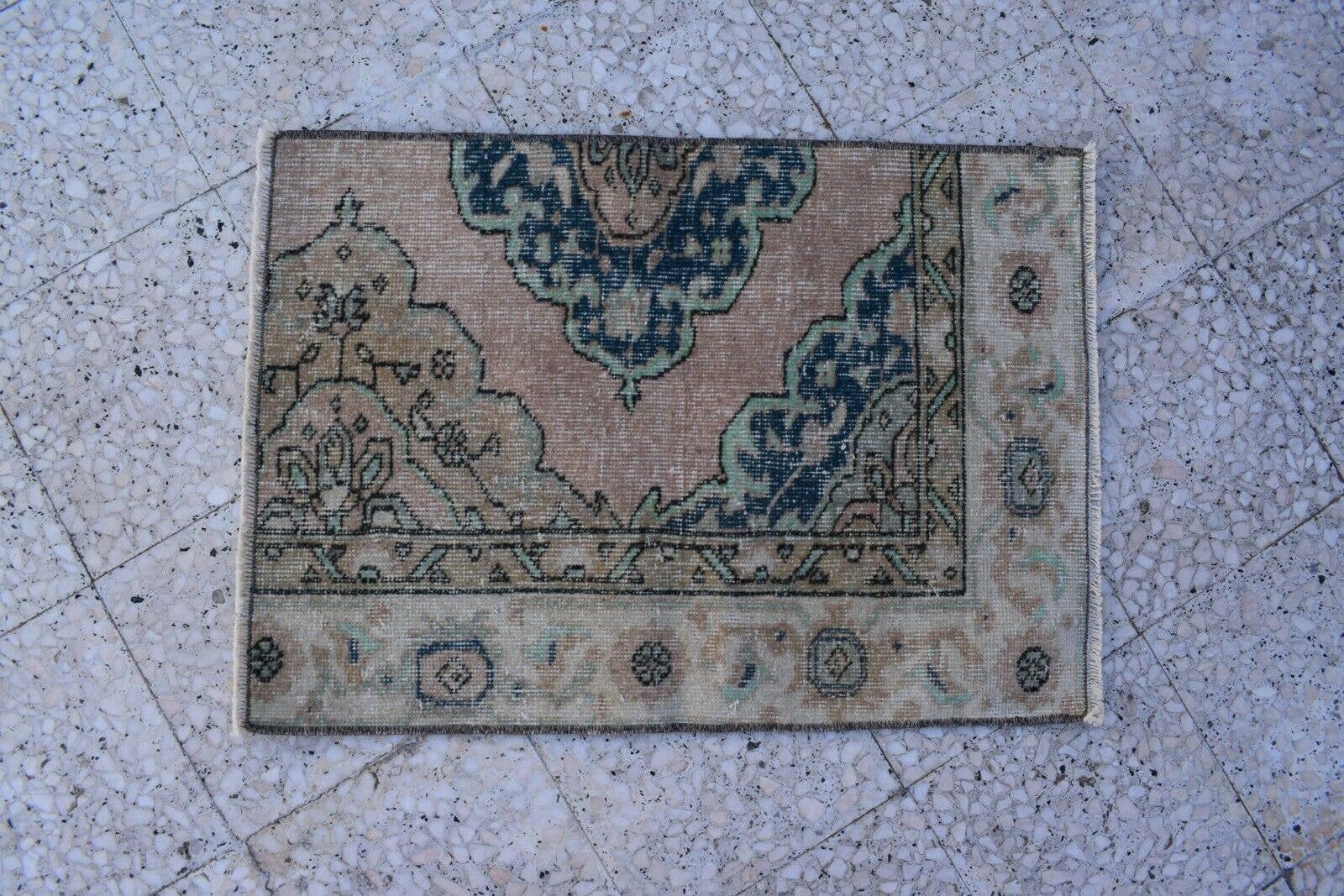 Vintage Turkish Rug 24'' x 34''