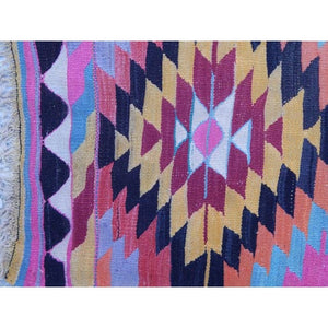 Vintage Turkish Kilim Rug 5'5'' x 9'7''