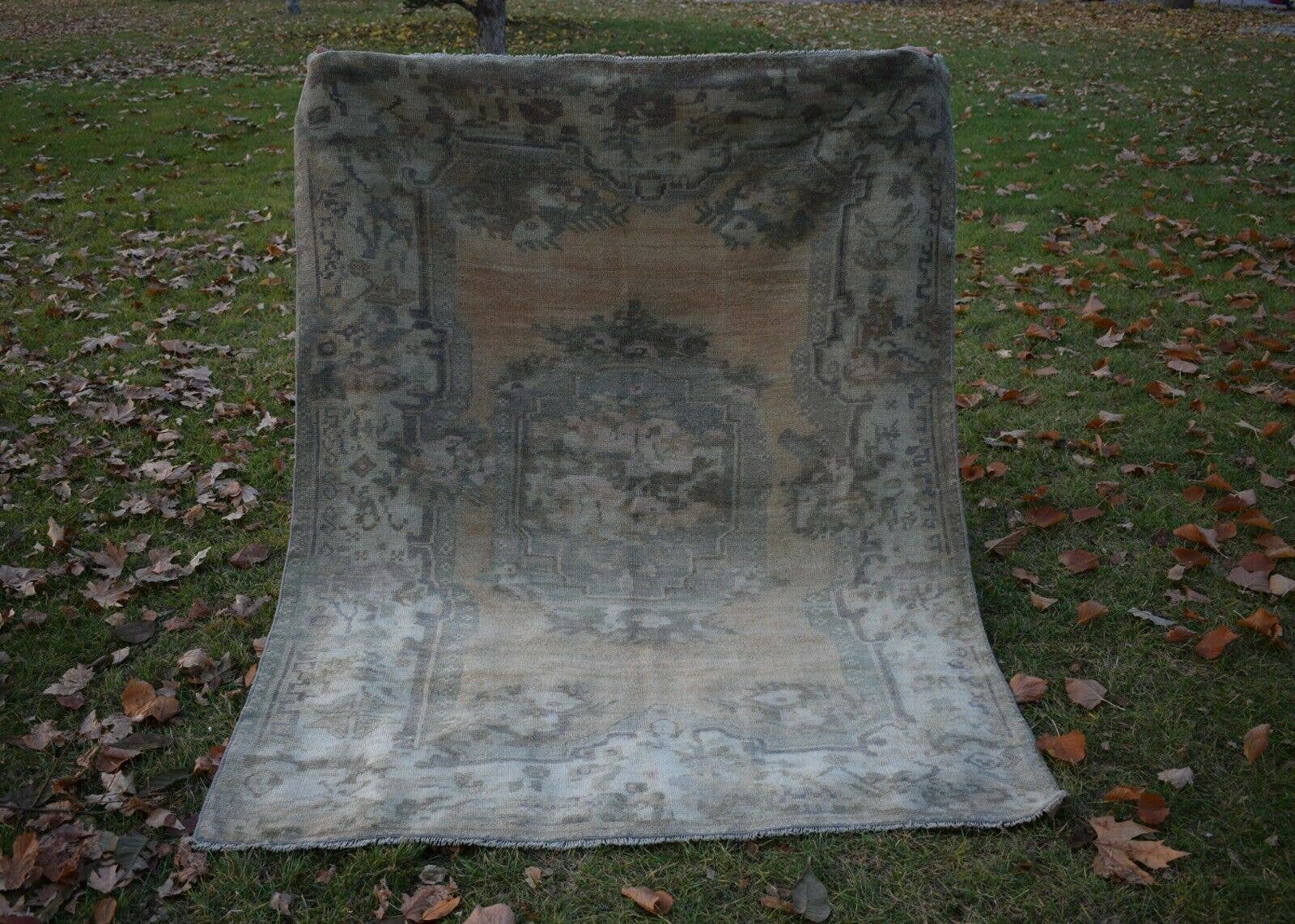 Vintage Turkish Karapinar Rug 4'11'' x 6'7''