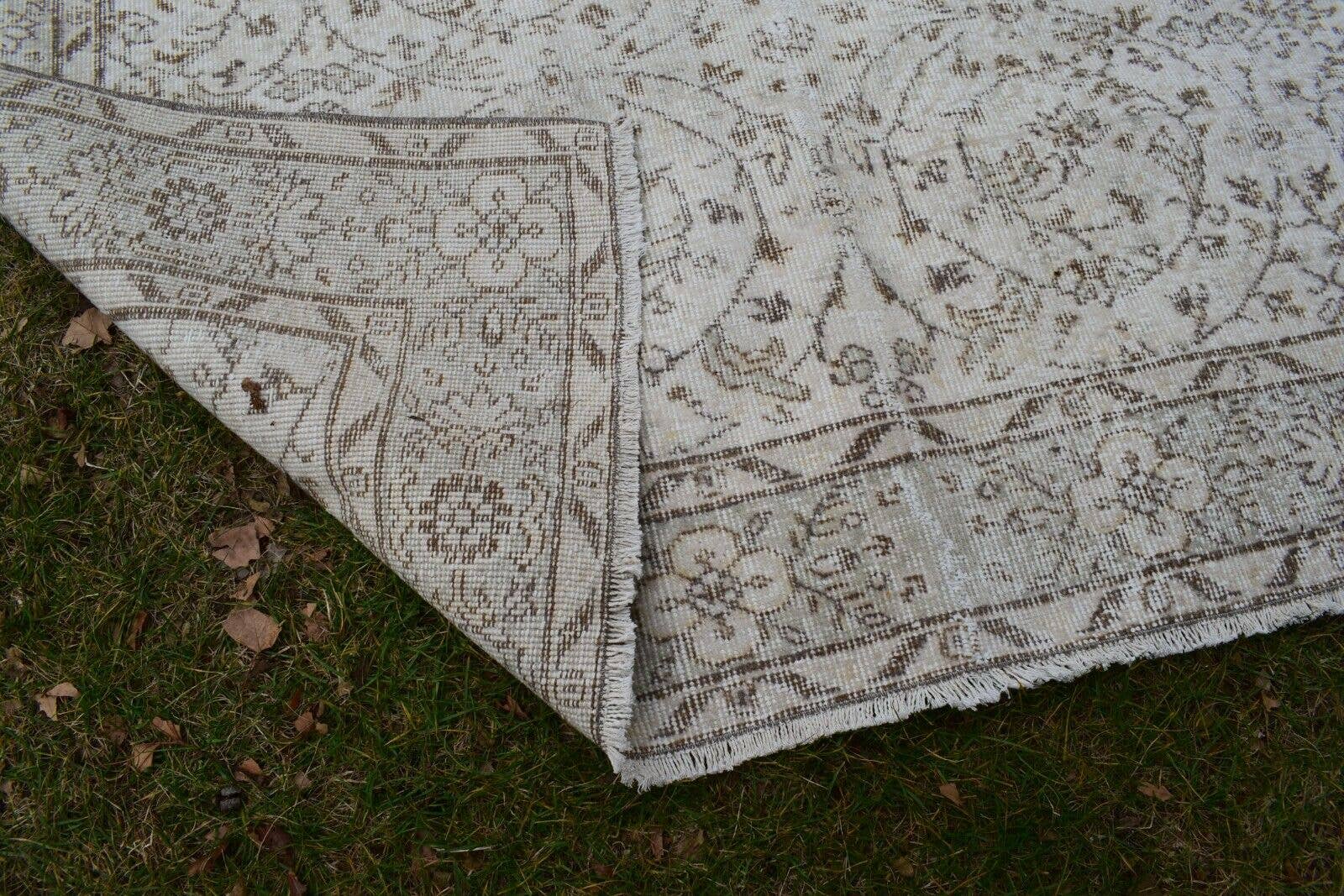 Vintage Oushak Rug 5'6'' x 9'6''