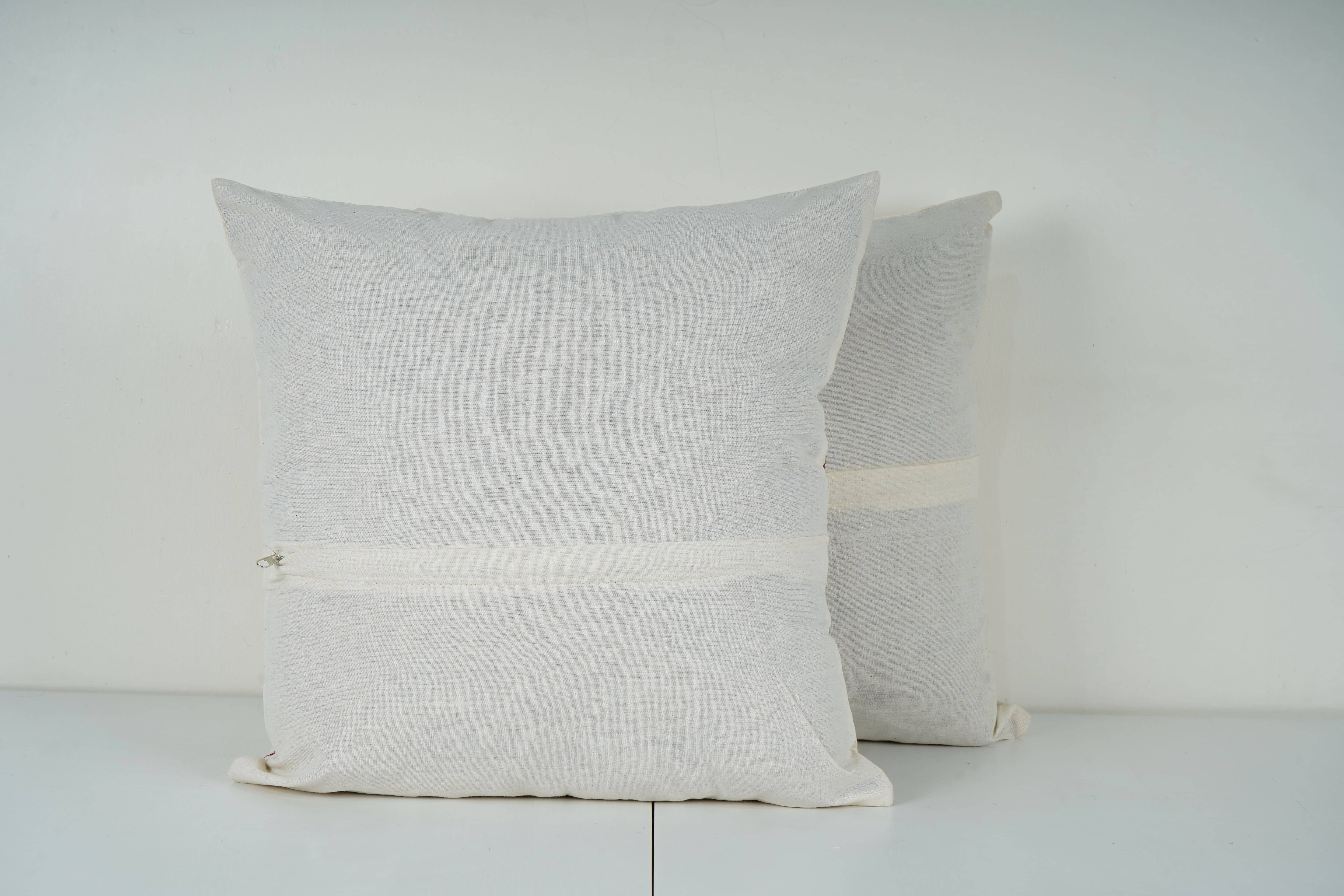 Turtle Suzani Pillow Cover | 18'' x 19''