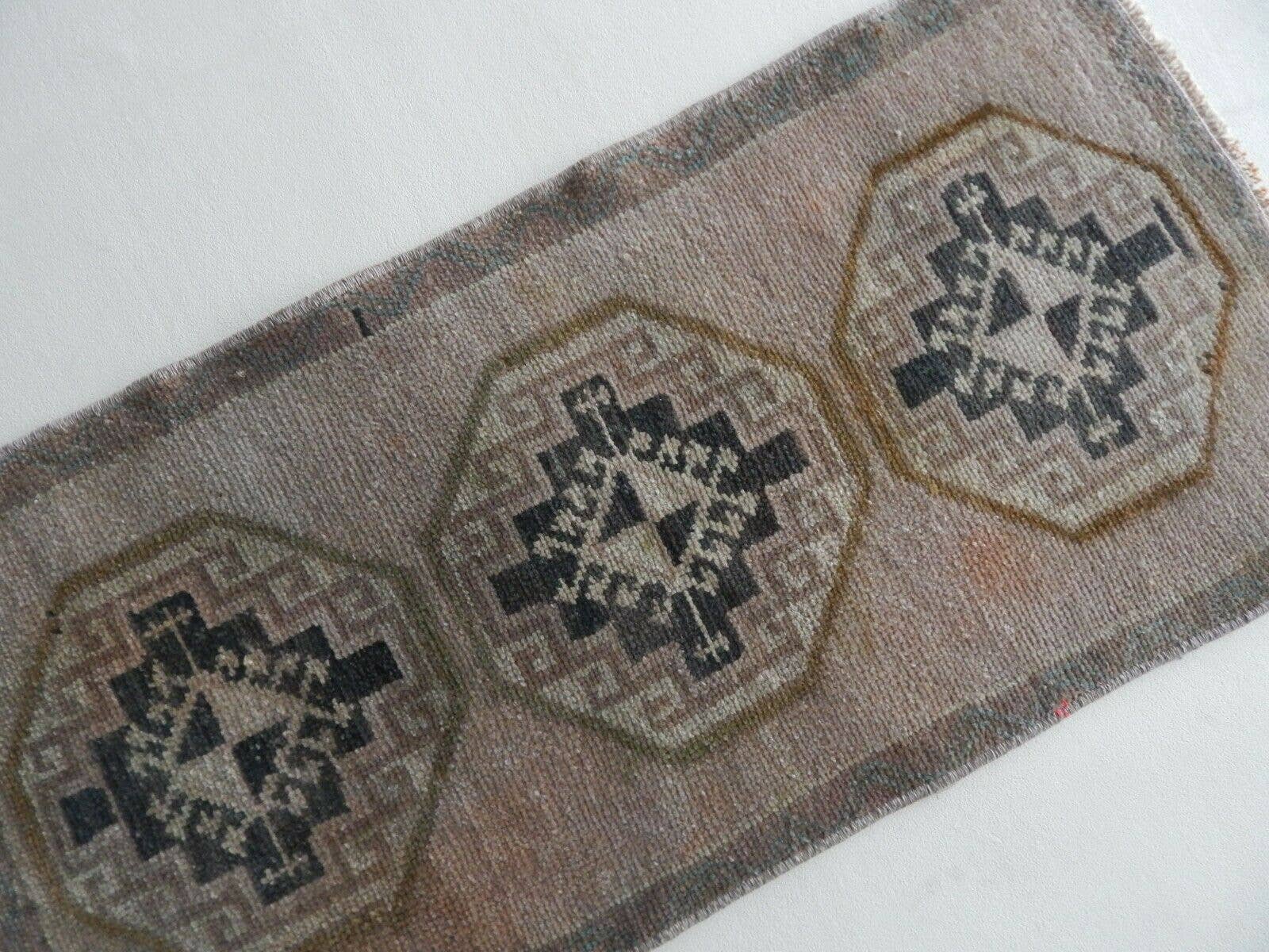 Vintage Turkish Konya Rug 17'' x 35''
