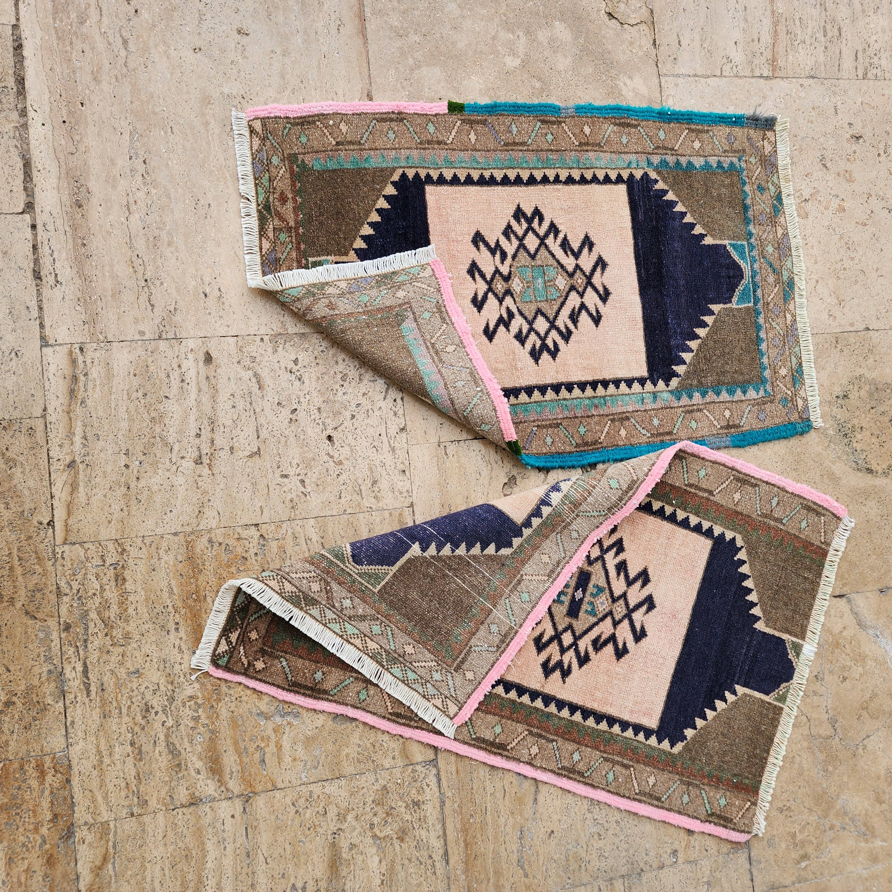 Vintage Turkish Yastik Rugs Set of 2 | 20'' x 32''