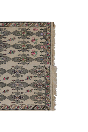 Vintage Turkish Kilim Rug 5'6'' x 7'6''