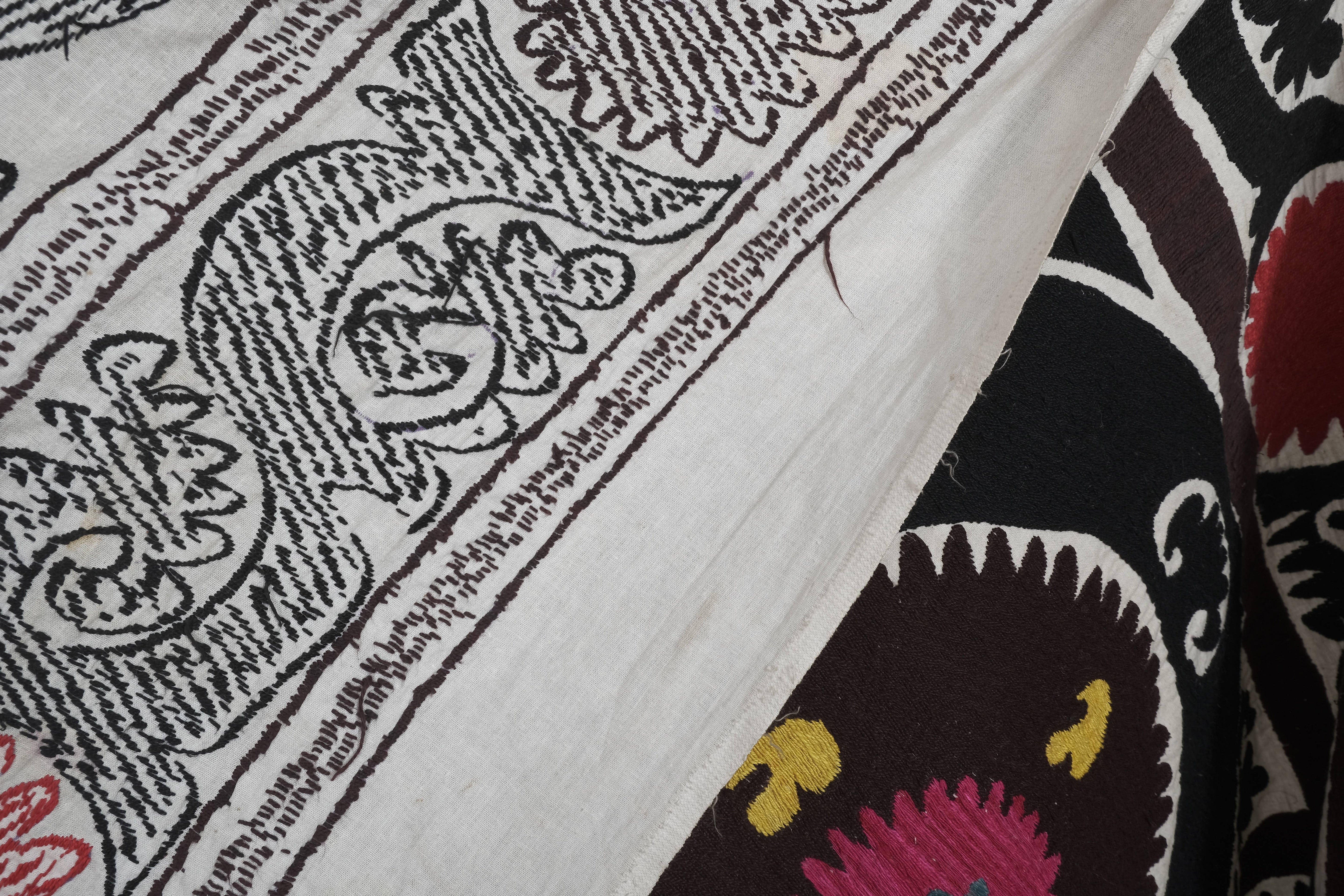 Suzani Wall Hanging & Tablecloth 5'3'' x 5'5''