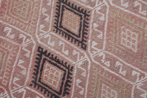 Vintage Turkish Kilim Rug 5'1'' x 8'2''