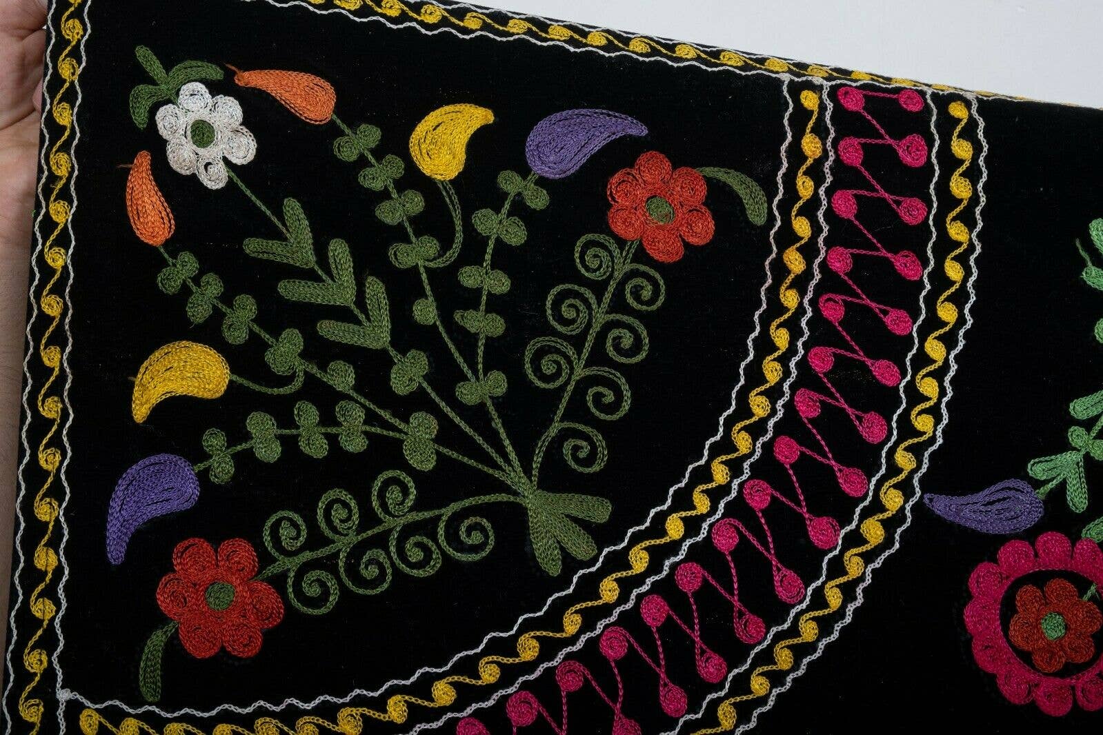 Suzani Wall Hanging & Bedspread | 6'6'' x 6'10''