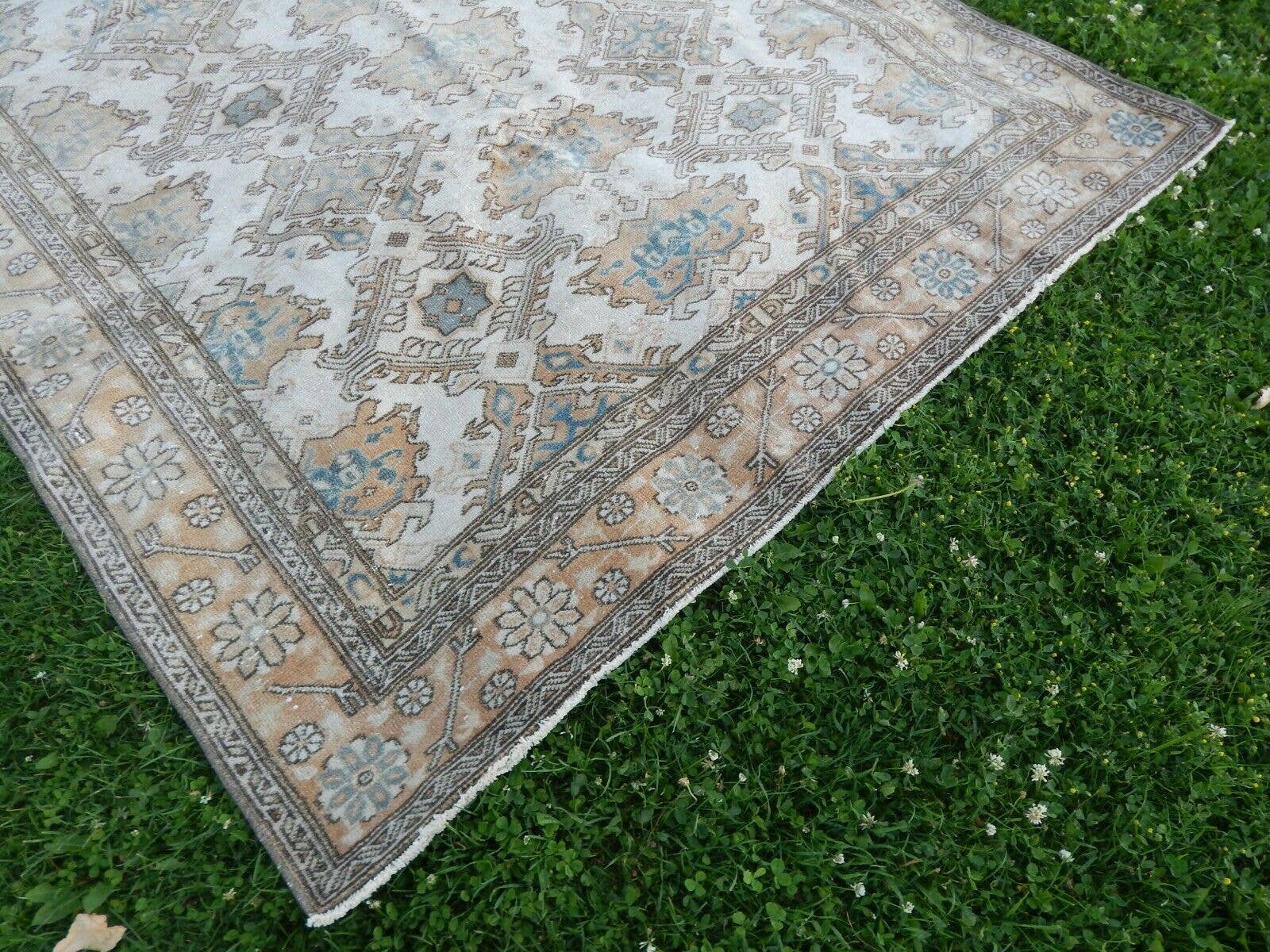 Vintage Turkish Rug 4'9'' x 8'10''