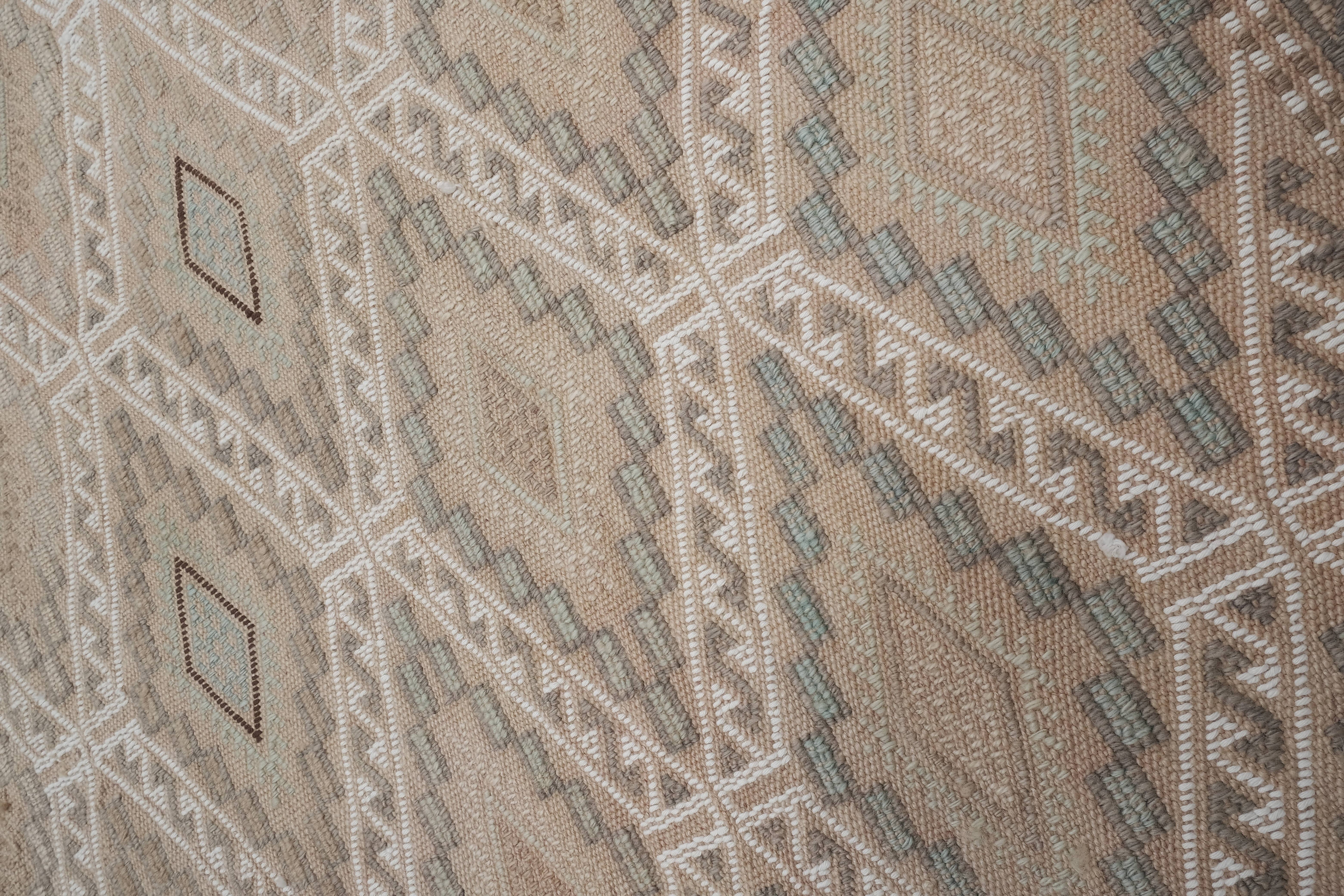 Vintage Turkish Kilim Rug 5'2'' x 7'5''