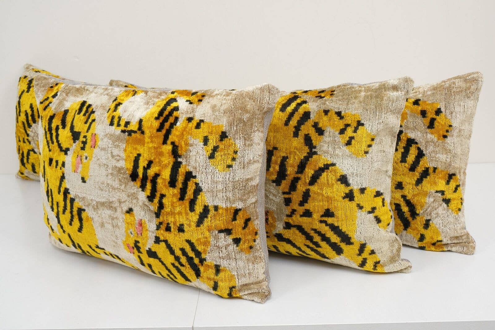Tiger Silk Ikat Velvet Pillow Cover | 14'' x 21''