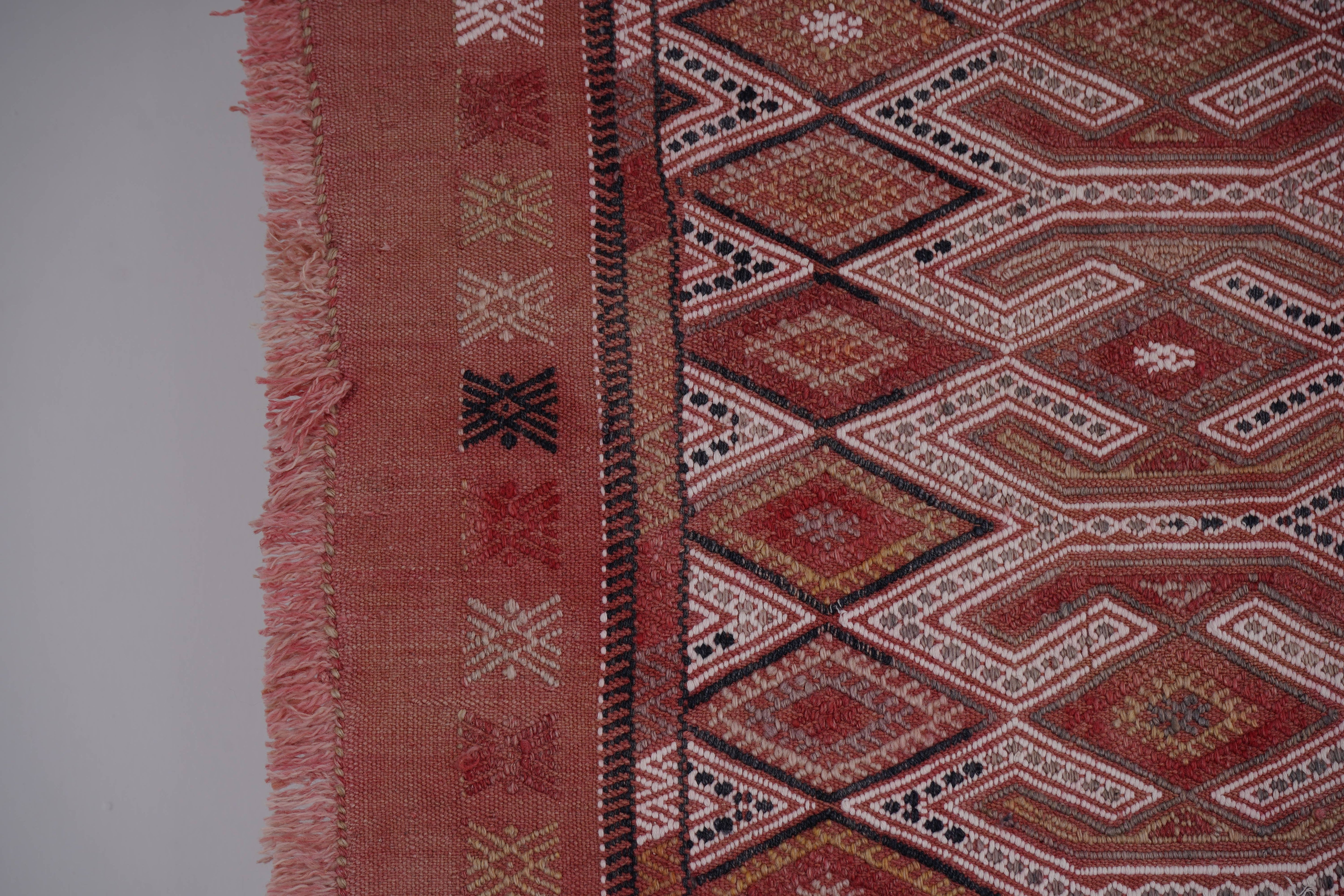Vintage Turkish Kilim Rug 5'2'' x 7'7''