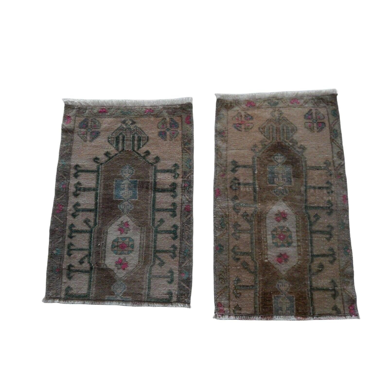 Vintage Oushak Yastik Rugs Set of 2 | 17'' x 24''