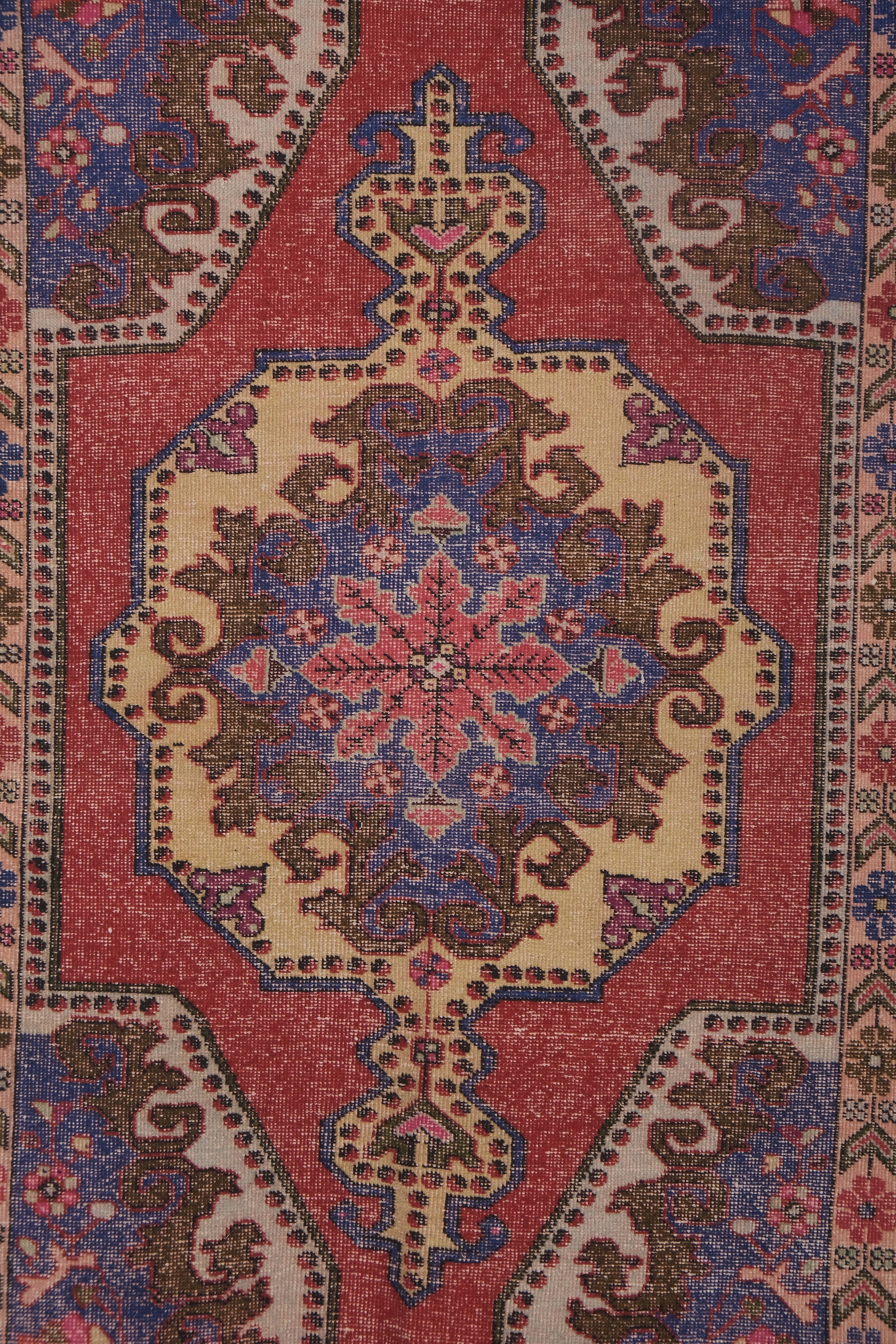 Vintage Turkish Rug 4'6'' x 7'3''