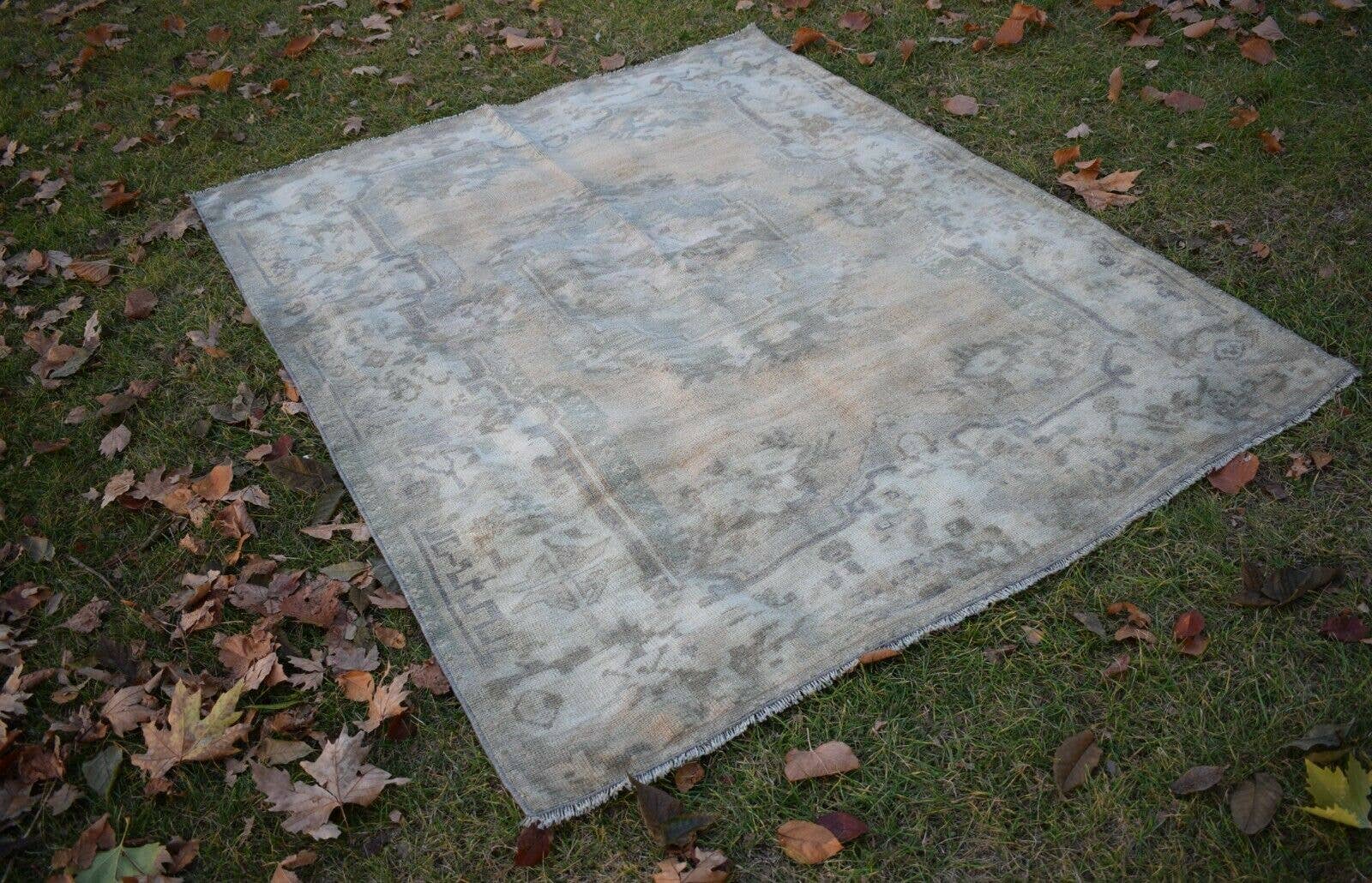 Vintage Turkish Karapinar Rug 4'11'' x 6'7''