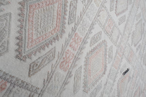 Vintage Turkish Kilim Rug 4'1'' x 7'1''