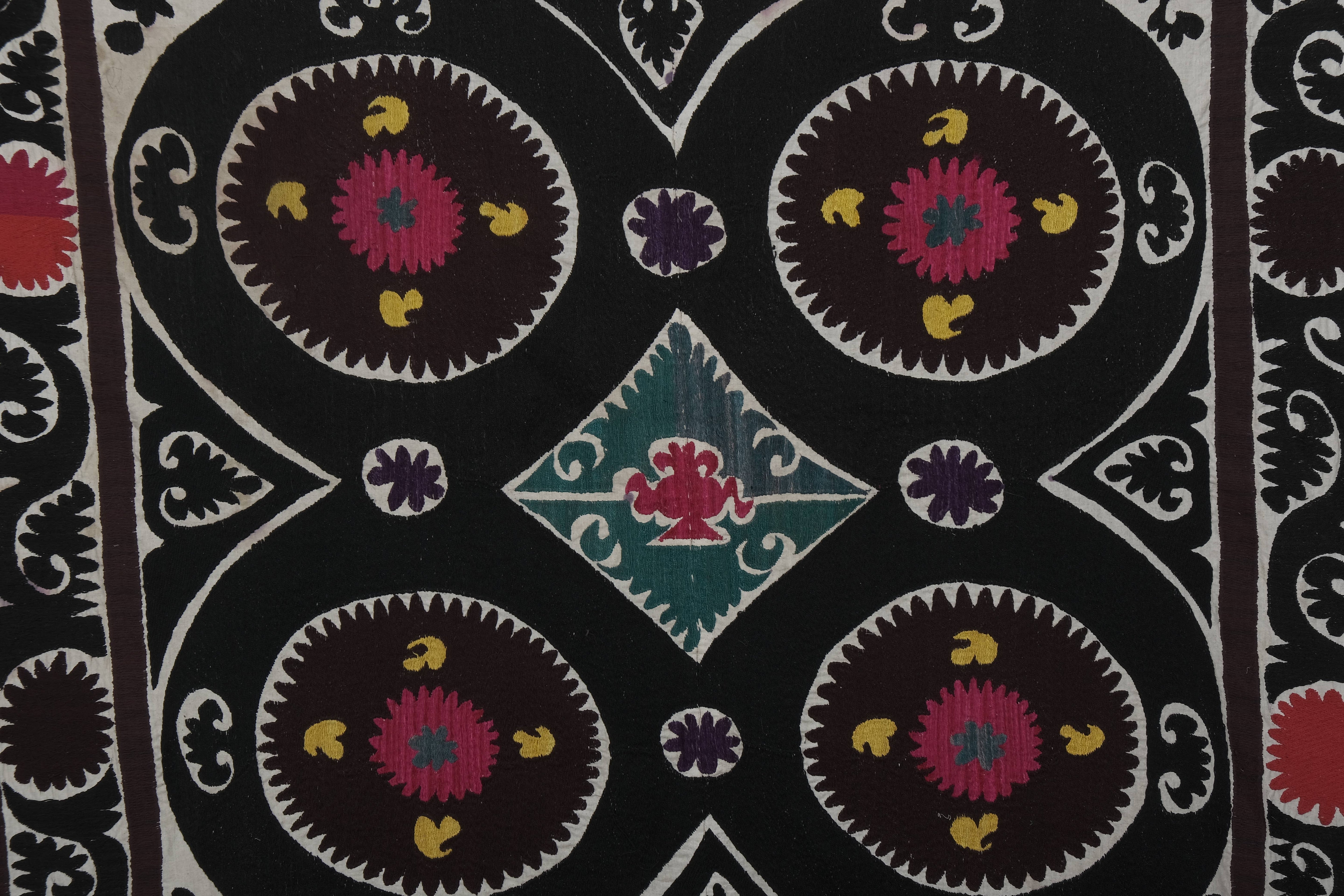 Suzani Wall Hanging & Tablecloth 5'3'' x 5'5''