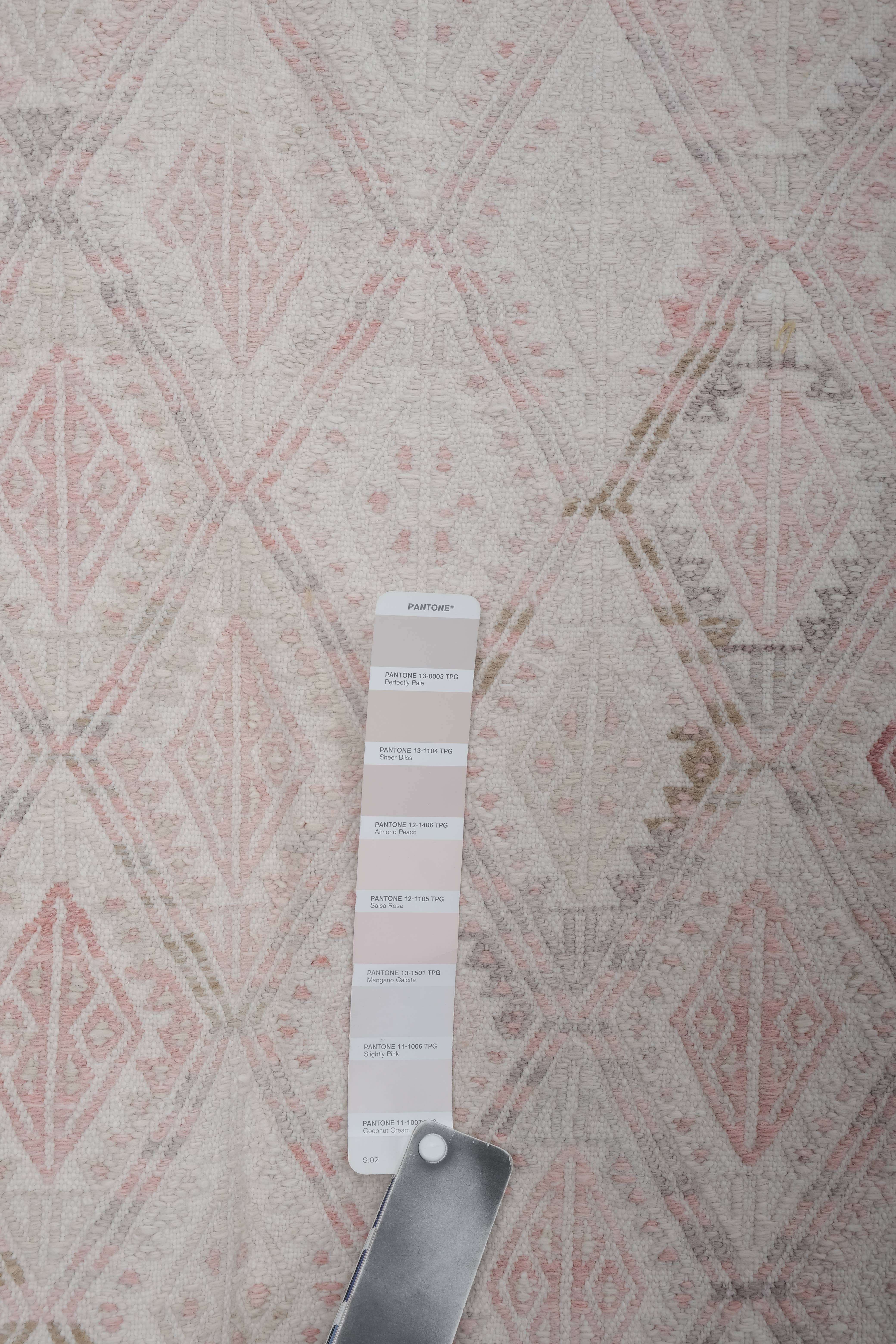 Vintage Turkish Kilim Rug 4'9'' x 6'11''