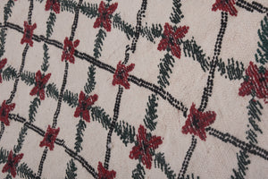 Vintage Kilim Rug 5'5'' x 8'