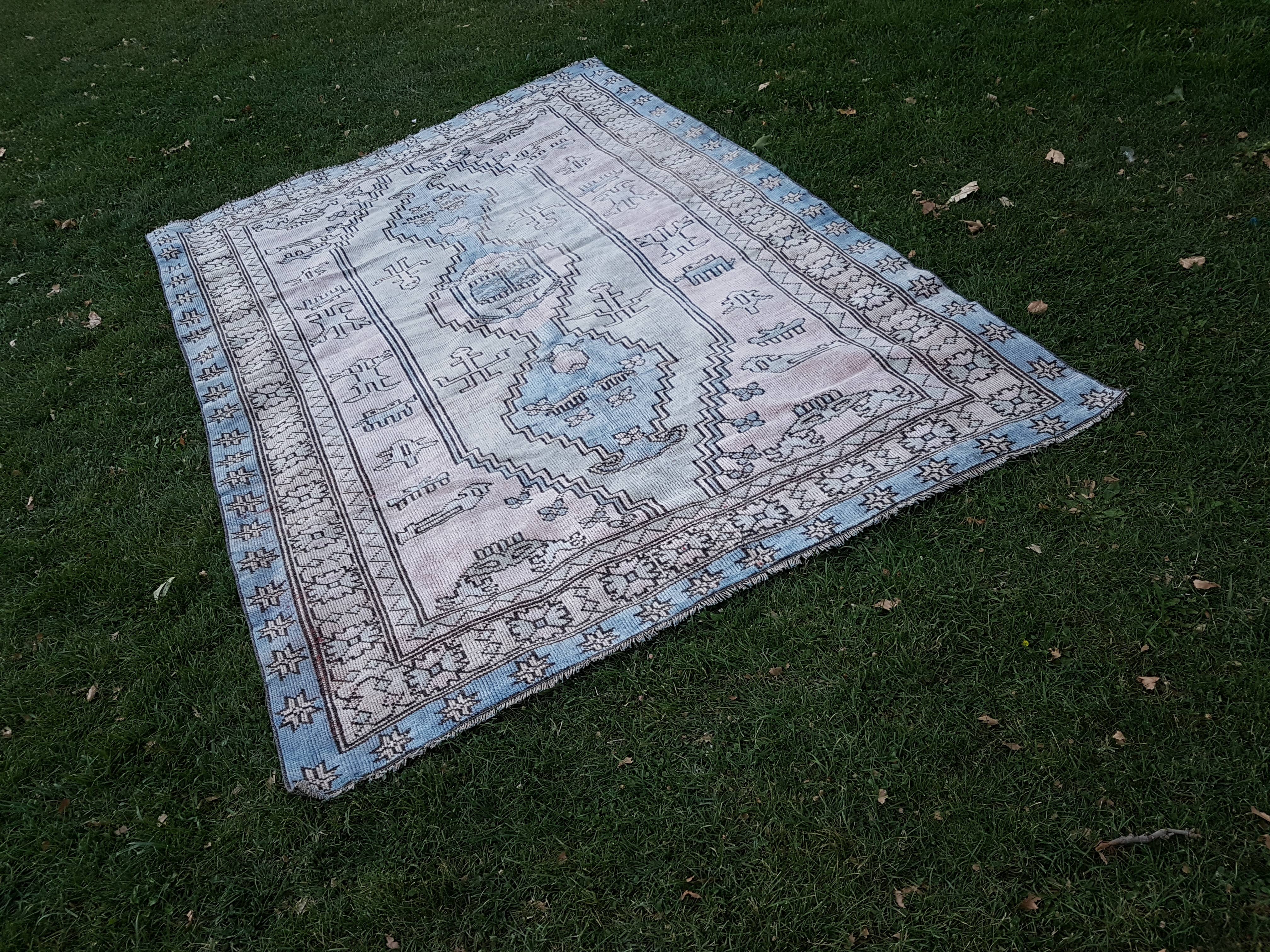 Vintage Oushak Rug 5'5'' x 9'9''