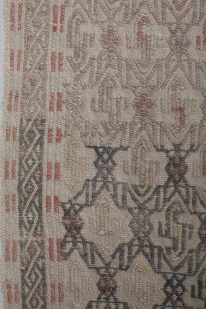 Vintage Turkish Kilim Rug 5'3'' x 7'11''