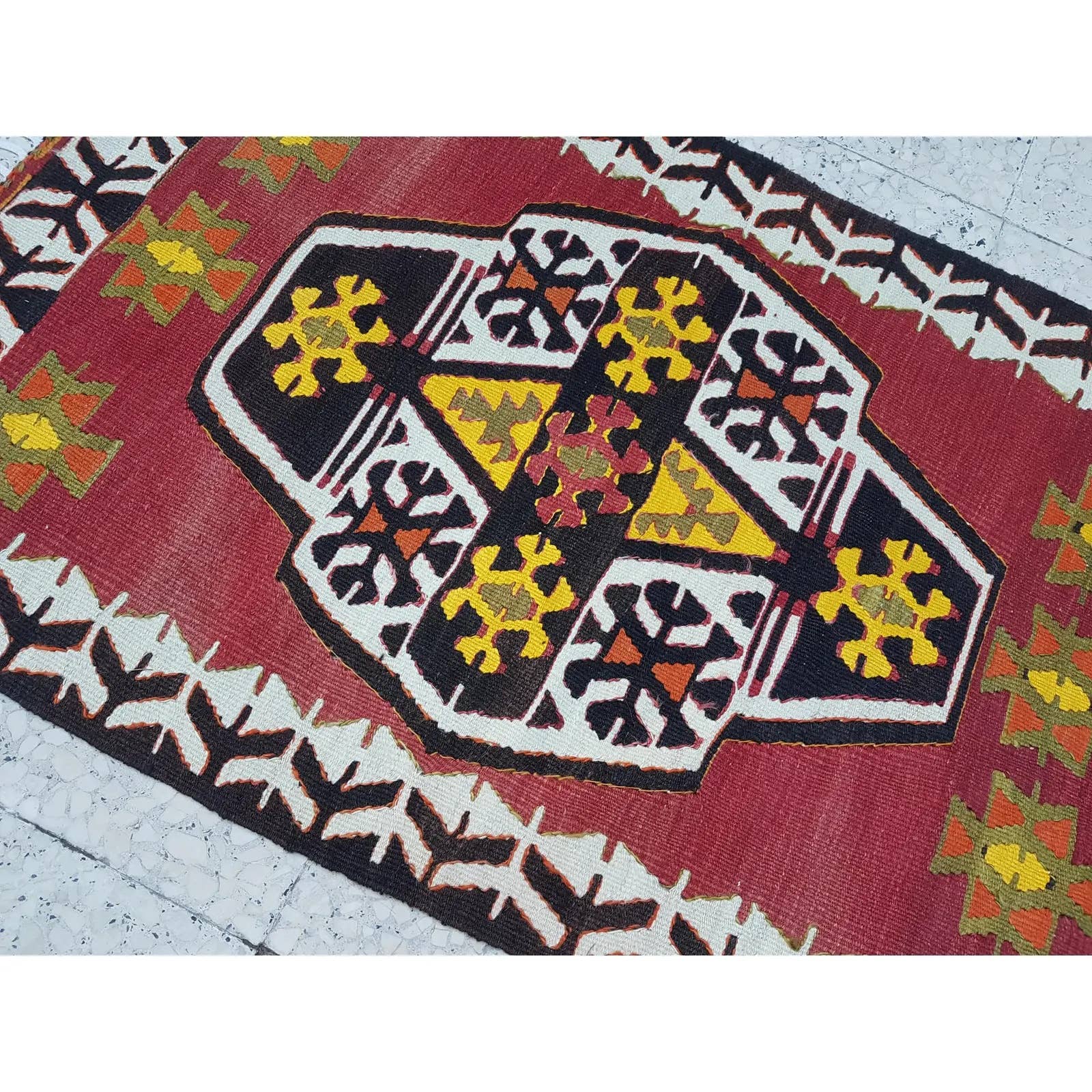 Vintage Turkish Kilim Rug 31'' x 50''