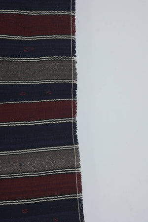 Vintage Turkish Kilim Rug 5'8'' x 11'9''