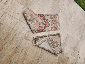 Vintage Turkish Yastik Rugs Set of 2 | 20'' x 26''