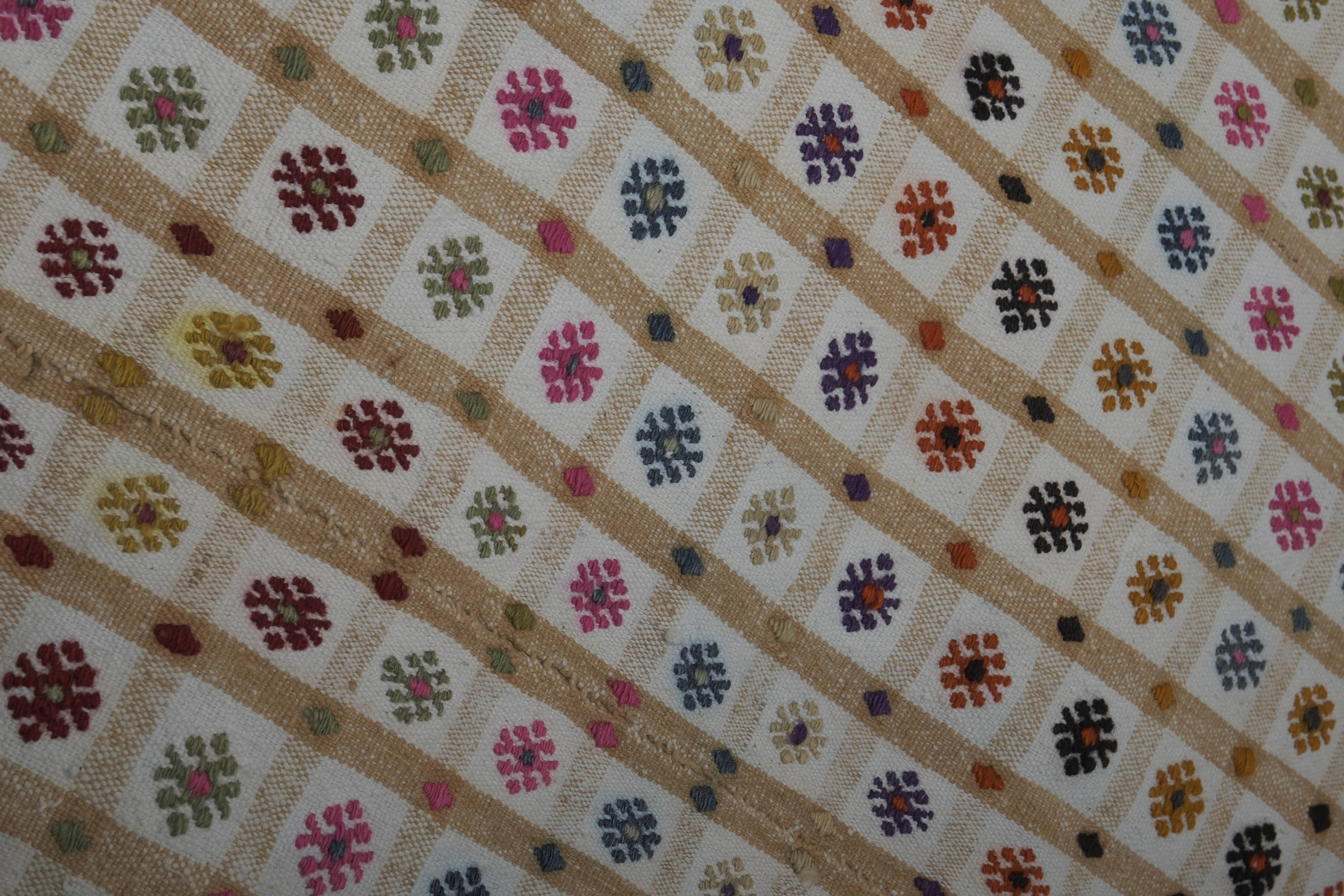 Vintage Kilim Rug 7'7'' x 10'