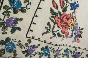 Vintage Turkish Kilim Rug 4'11'' x 7'11''