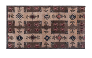 Vintage Turkish Karapinar Rug 4'6'' x 8'