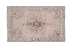 Vintage Oushak Rug 5'6'' x 8'7''