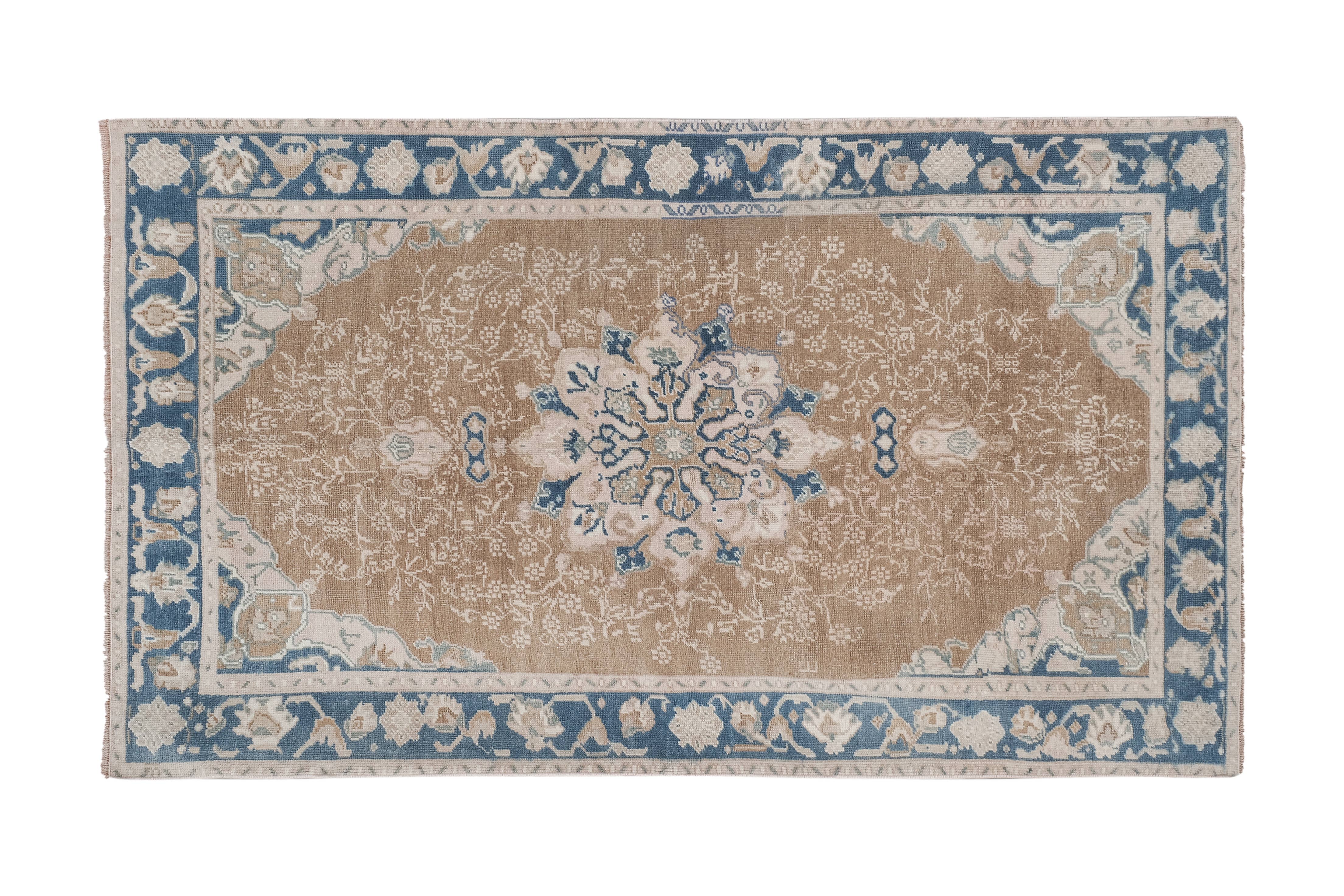 Vintage Turkish Karapinar Rug 4'9'' x 7'11''
