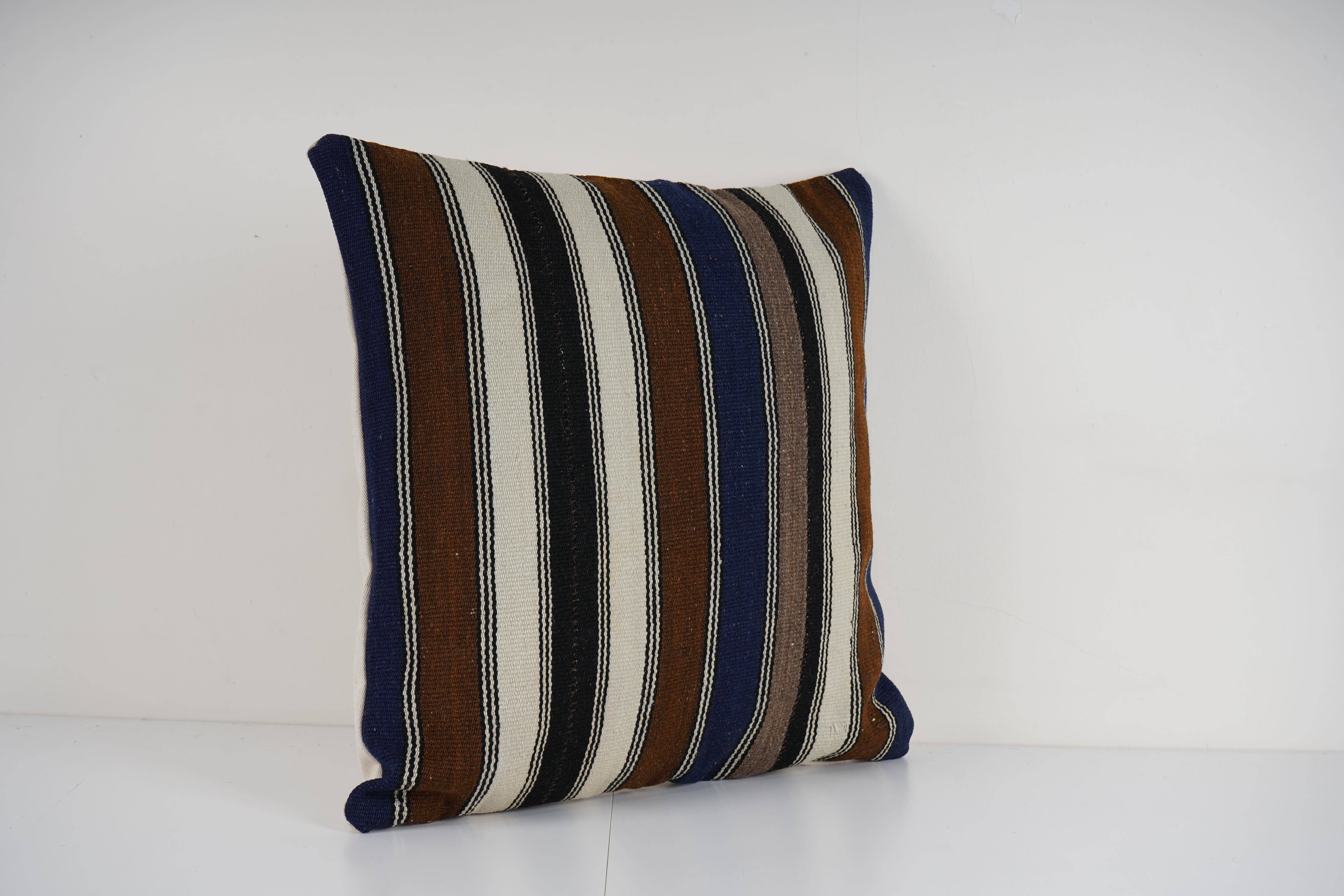 Kilim Pillow Cover | 24'' x 24''