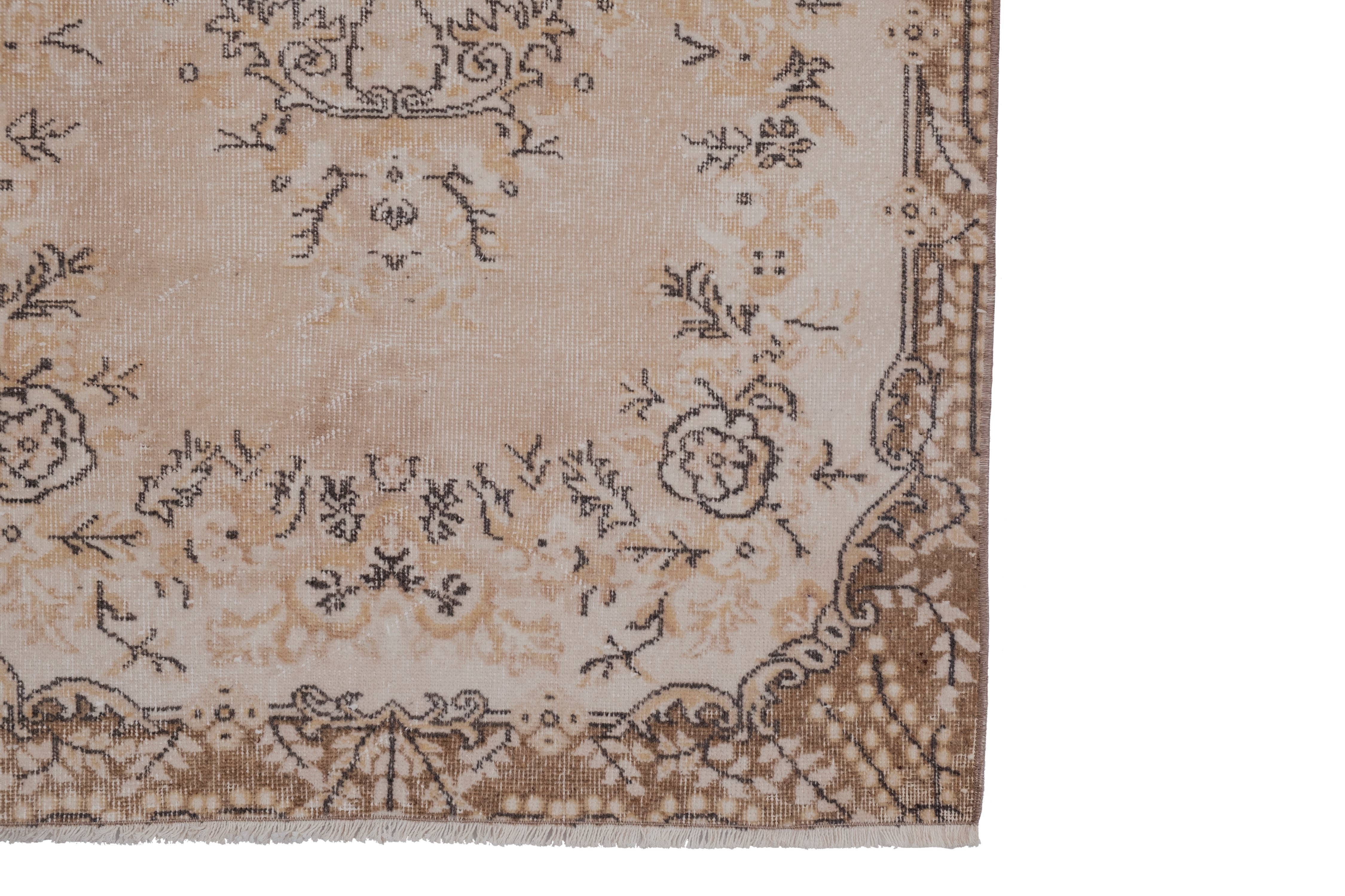 Vintage Turkish Rug 3'10'' x 6'7''