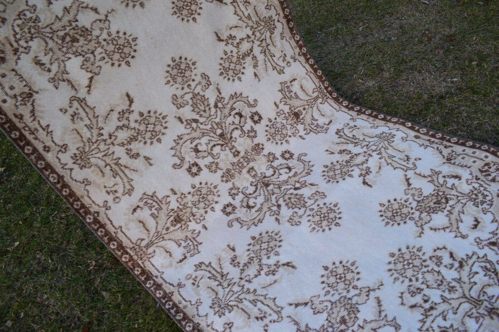 Vintage Turkish Rug 3'10'' x 7'1''