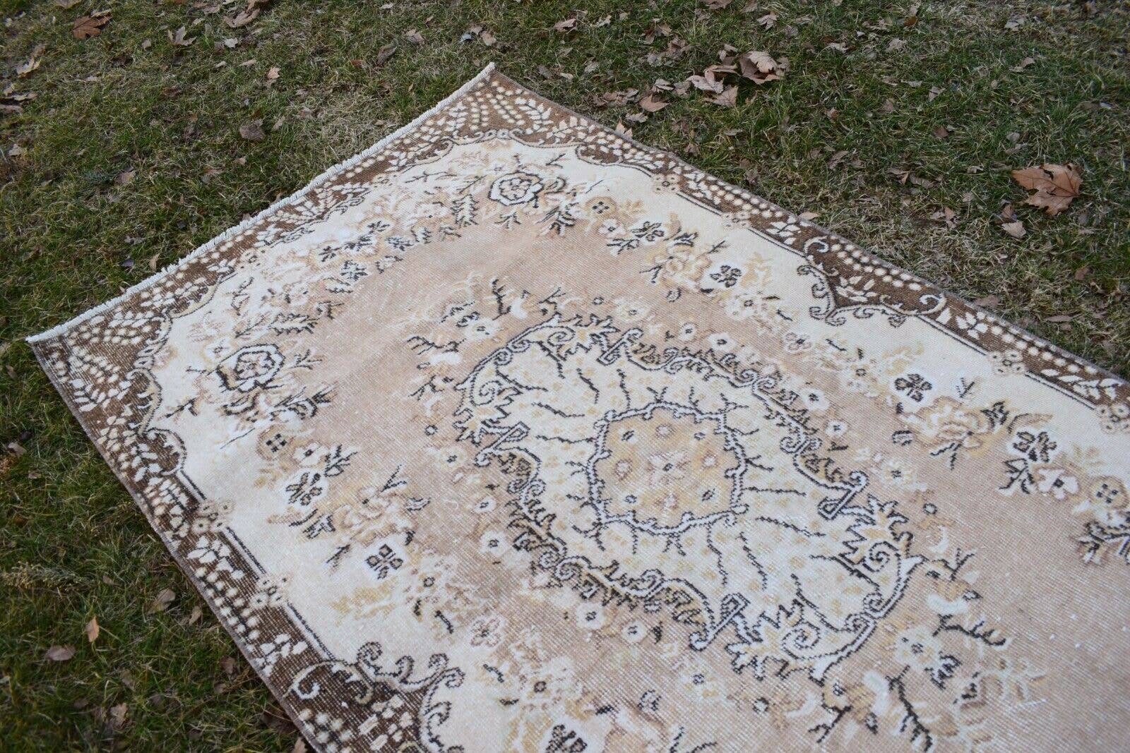 Vintage Turkish Rug 3'10'' x 6'8''