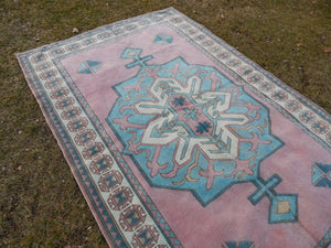 Vintage Oushak Rug 5'2'' x 7'8''