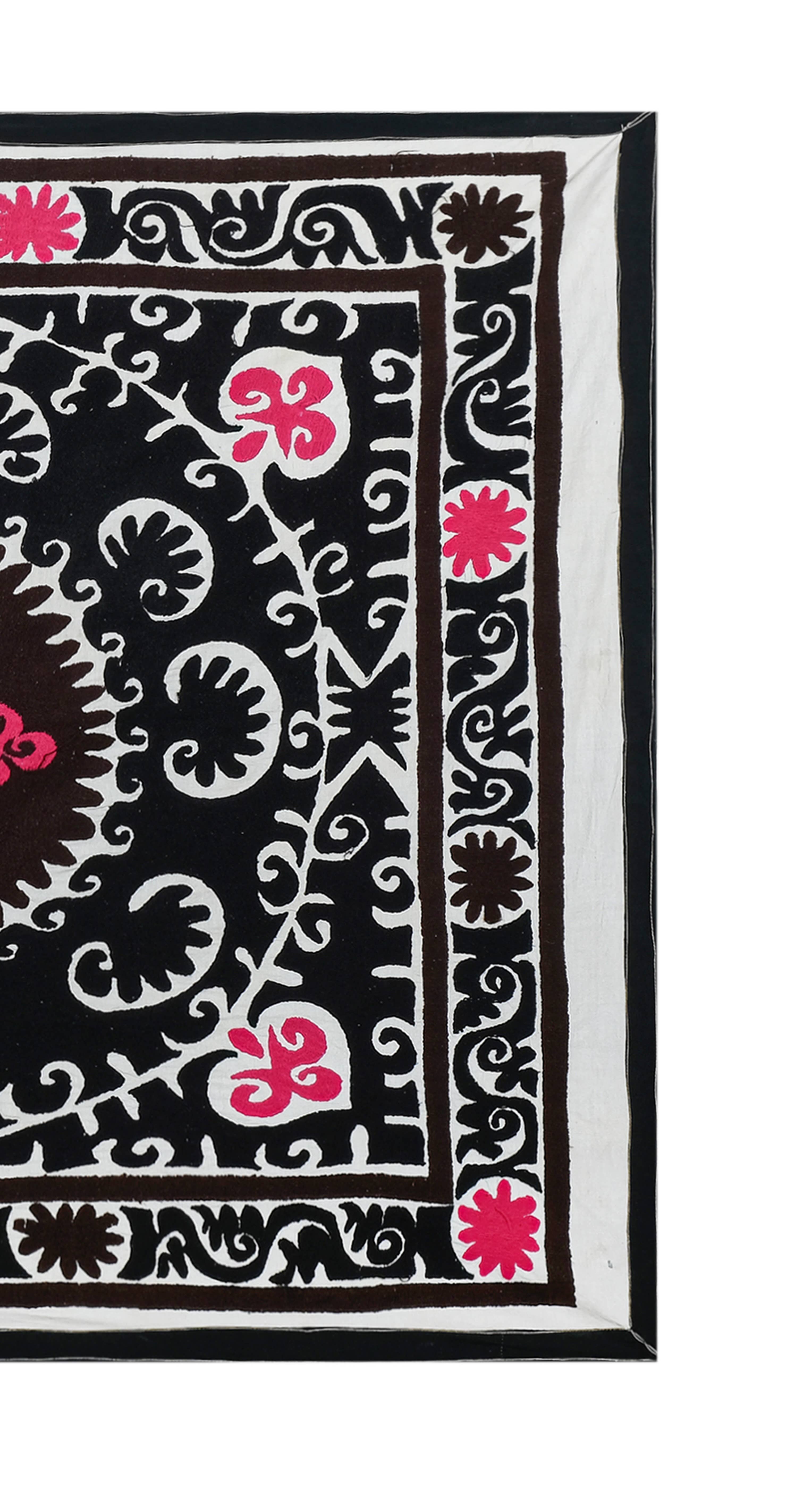 Suzani Wall Hanging & Bedspread | 4'1'' x 5'2''