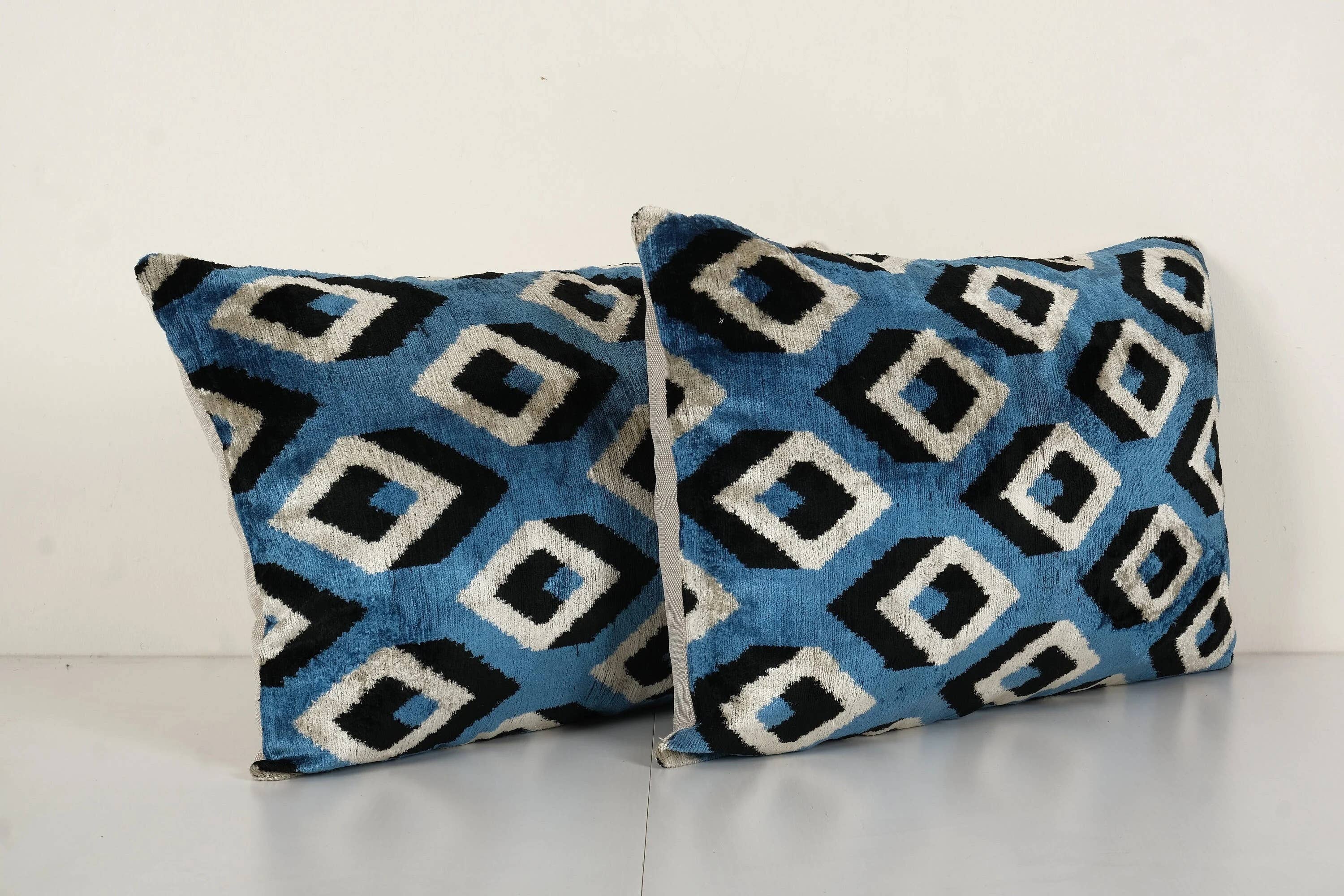 Silk Ikat Velvet Pillow Cover Set of 2 | 16'' x 24''
