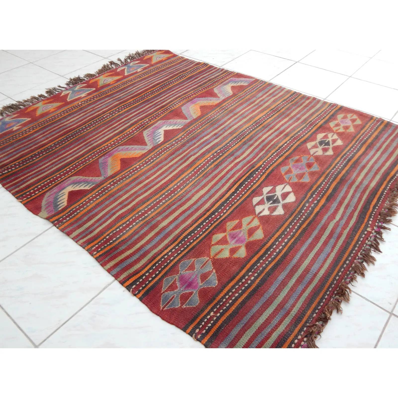 Vintage Turkish Kilim Rug 4'6'' x 5'6''