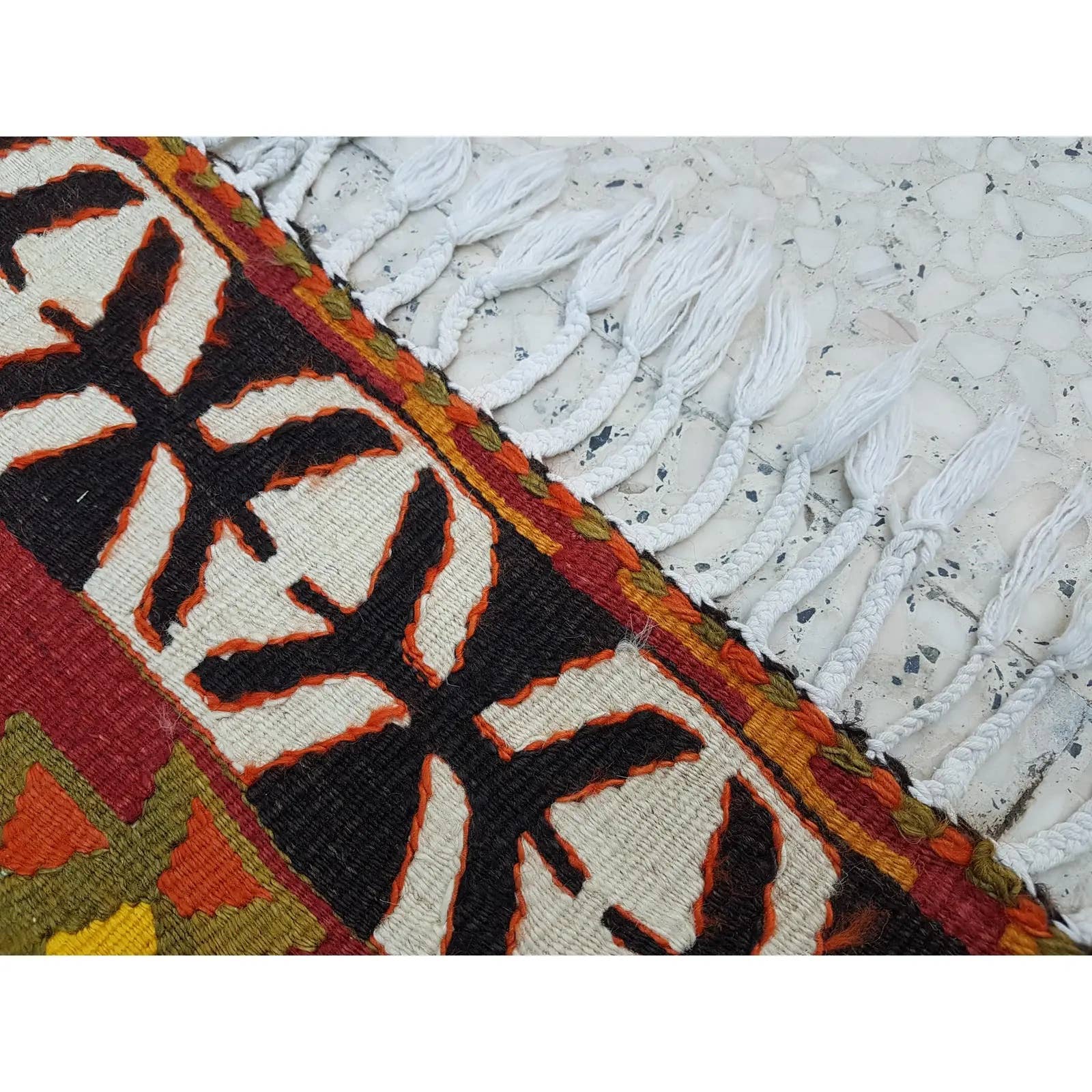 Vintage Turkish Kilim Rug 31'' x 50''